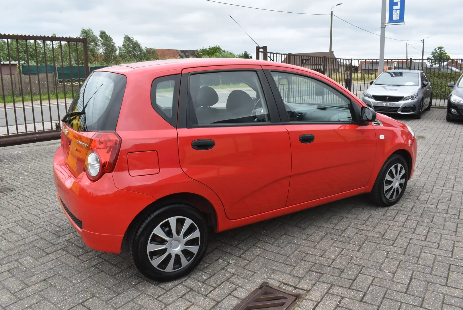 Chevrolet Aveo hatchback 1.2i L ***12M GARANTIE*** Rouge - 2