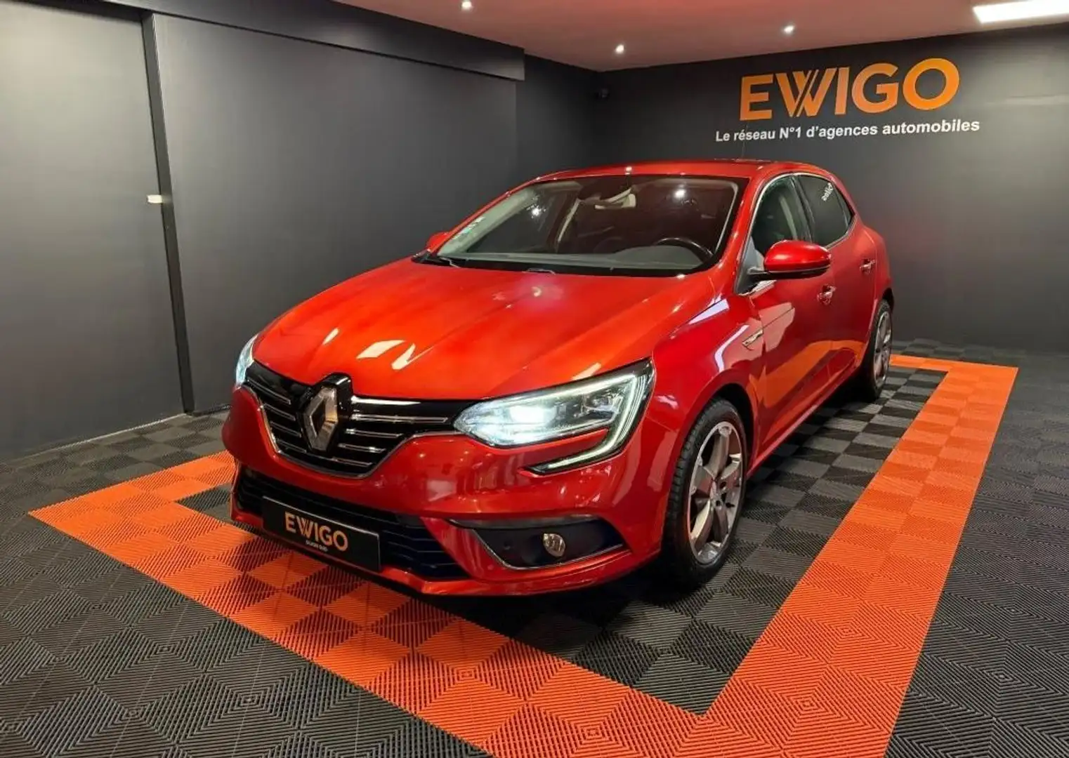 Renault Megane Mégane 1.3 TCE 140 ENERGY INTENS EDC BVA Rouge - 1