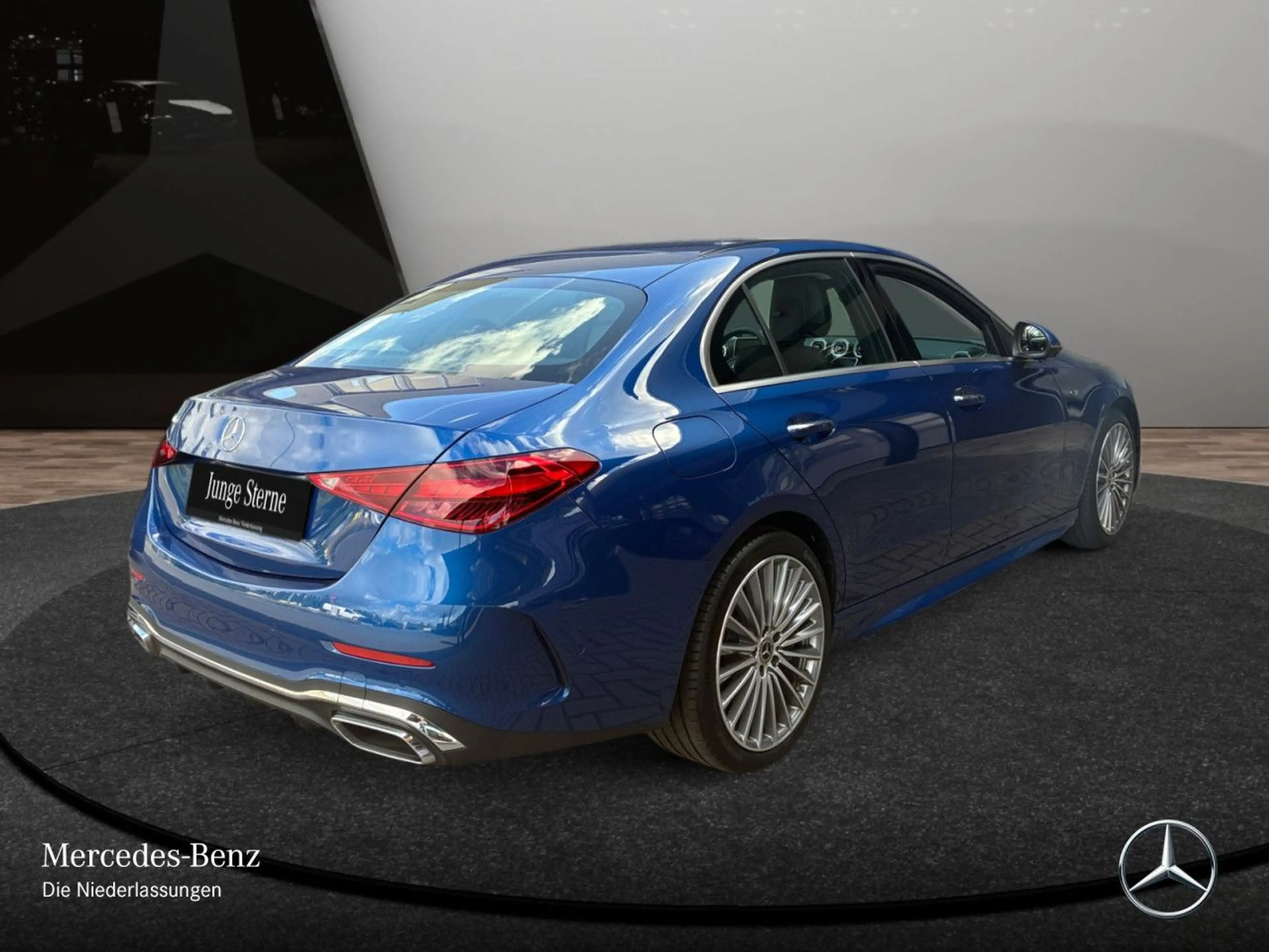 Mercedes-Benz C 300 e AMG+360+TOTW+KEYLESS+9G — photo 8