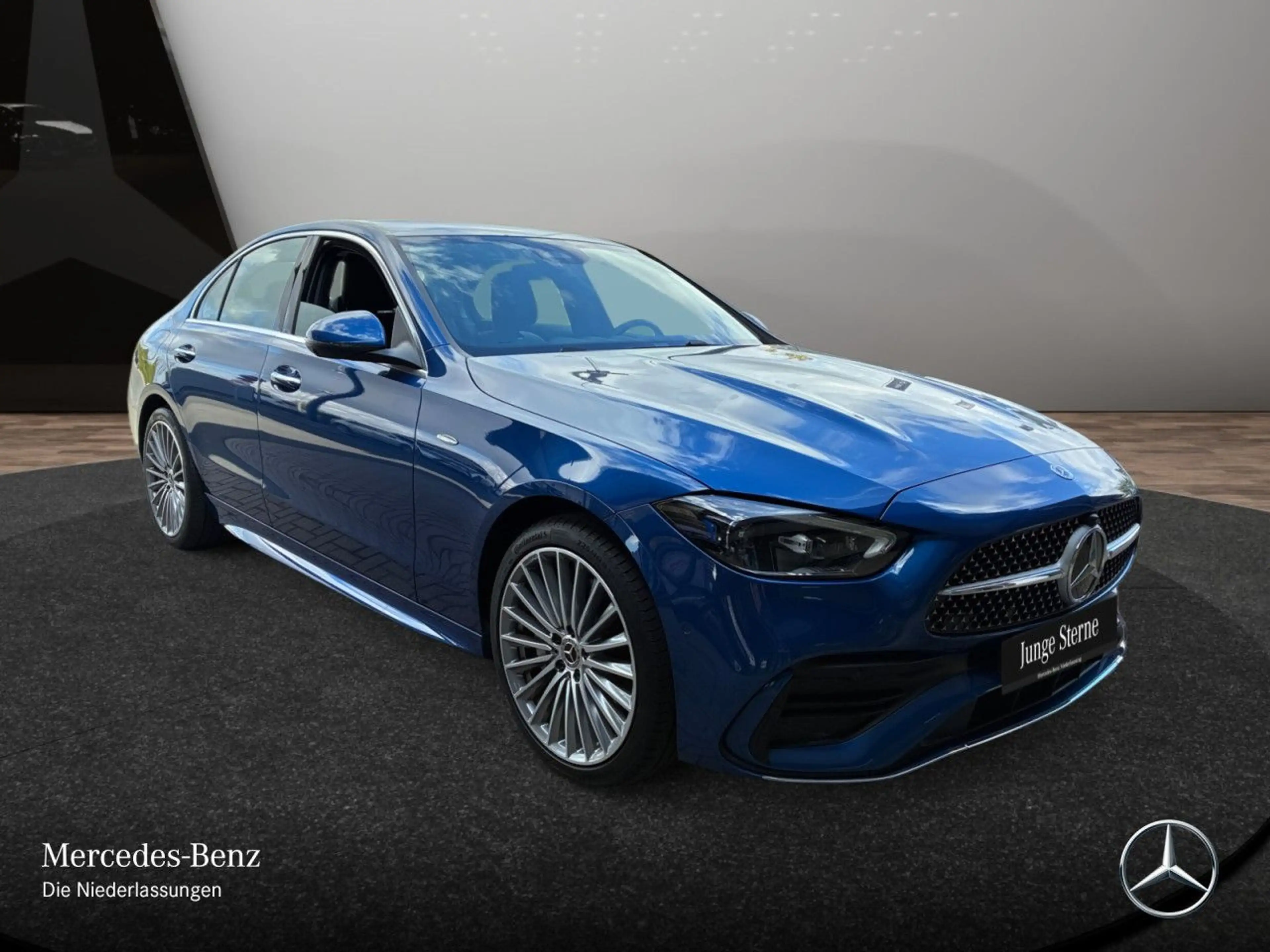 Mercedes-Benz C 300 e AMG+360+TOTW+KEYLESS+9G — photo 5