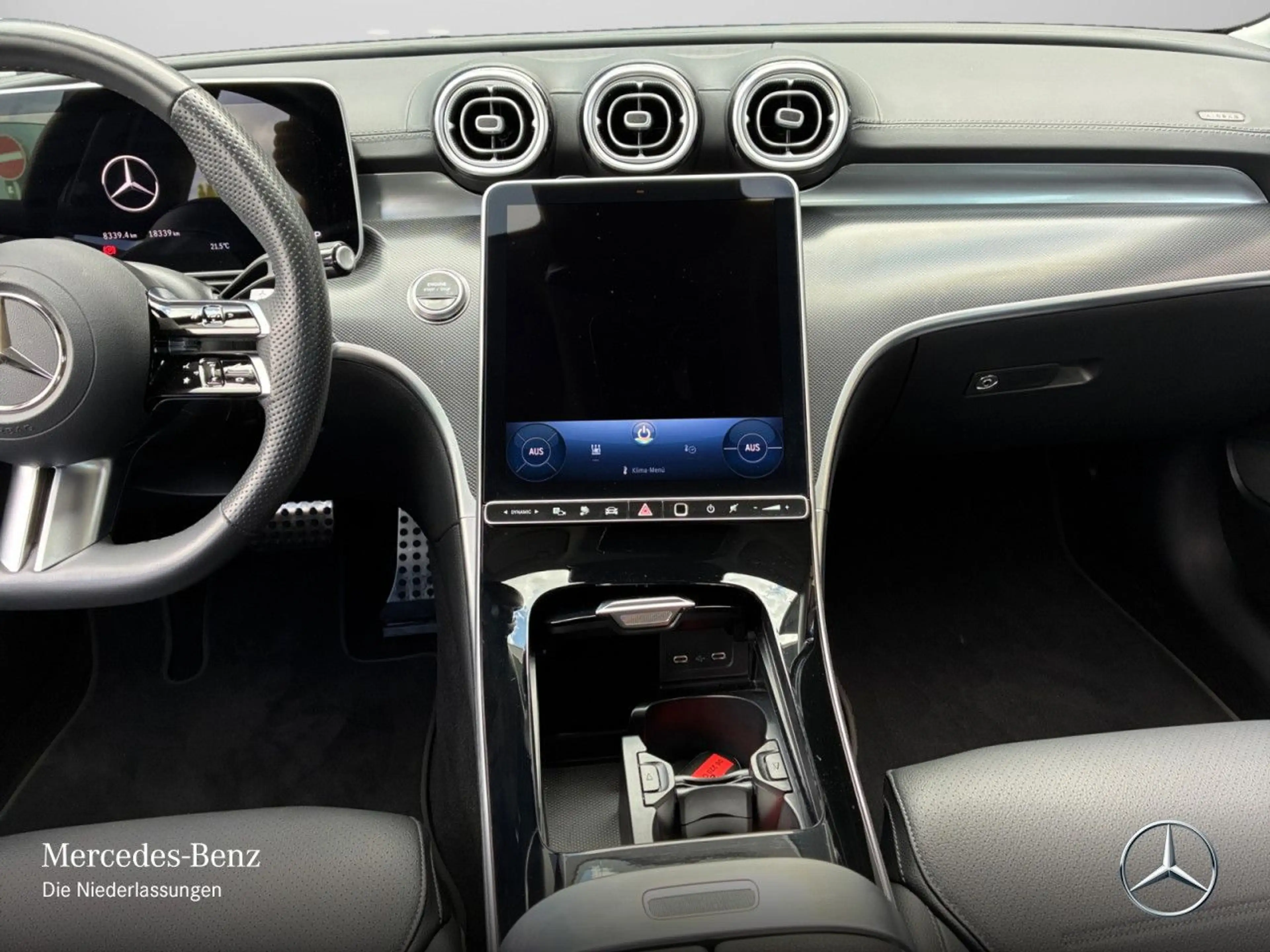 Mercedes-Benz C 300 e AMG+360+TOTW+KEYLESS+9G — photo 15