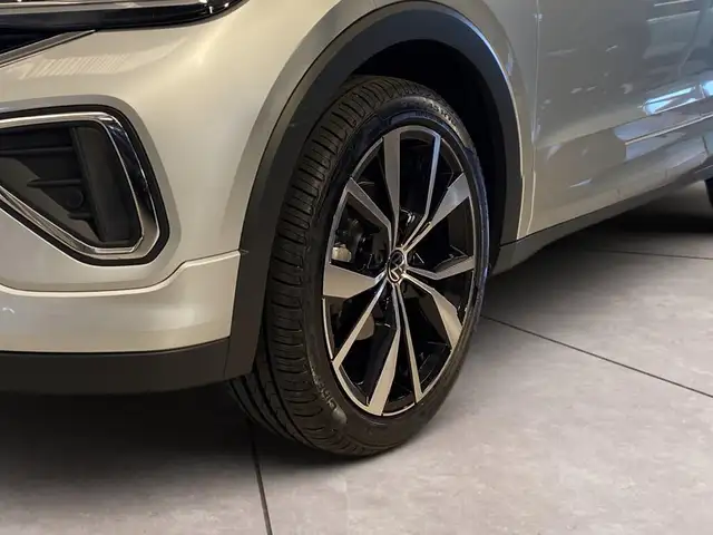 Volkswagen T-Cross view 15
