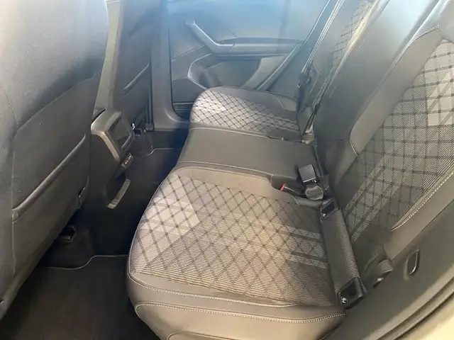Volkswagen T-Cross view 8