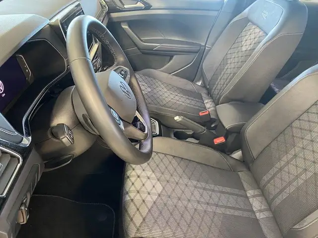 Volkswagen T-Cross view 7