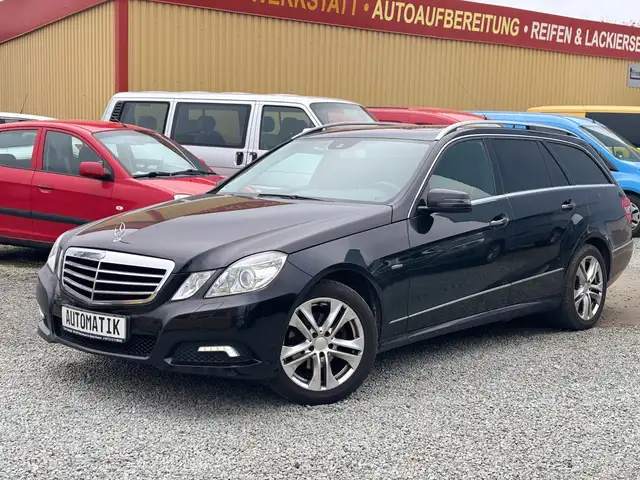 Mercedes-Benz E 200 CGI BlueEfficiency,NAVI,Schiebedach,2xPDC