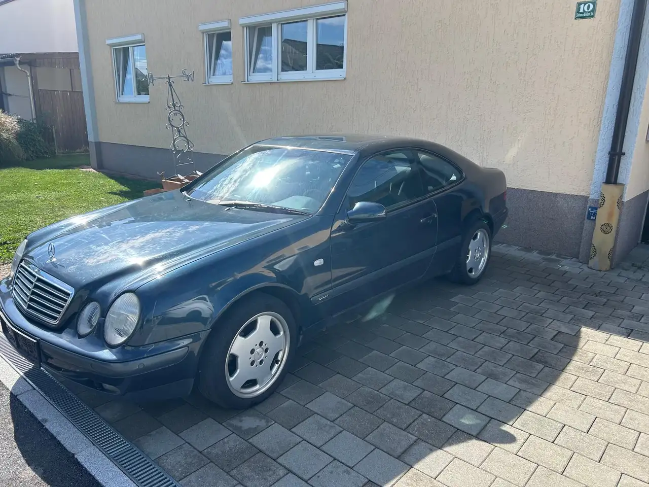 Mercedes-Benz CLK 230