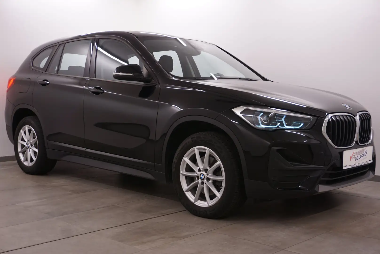 BMW X1 sDrive 18 d // Rückfahrkamera // Automatik Zwart - 1