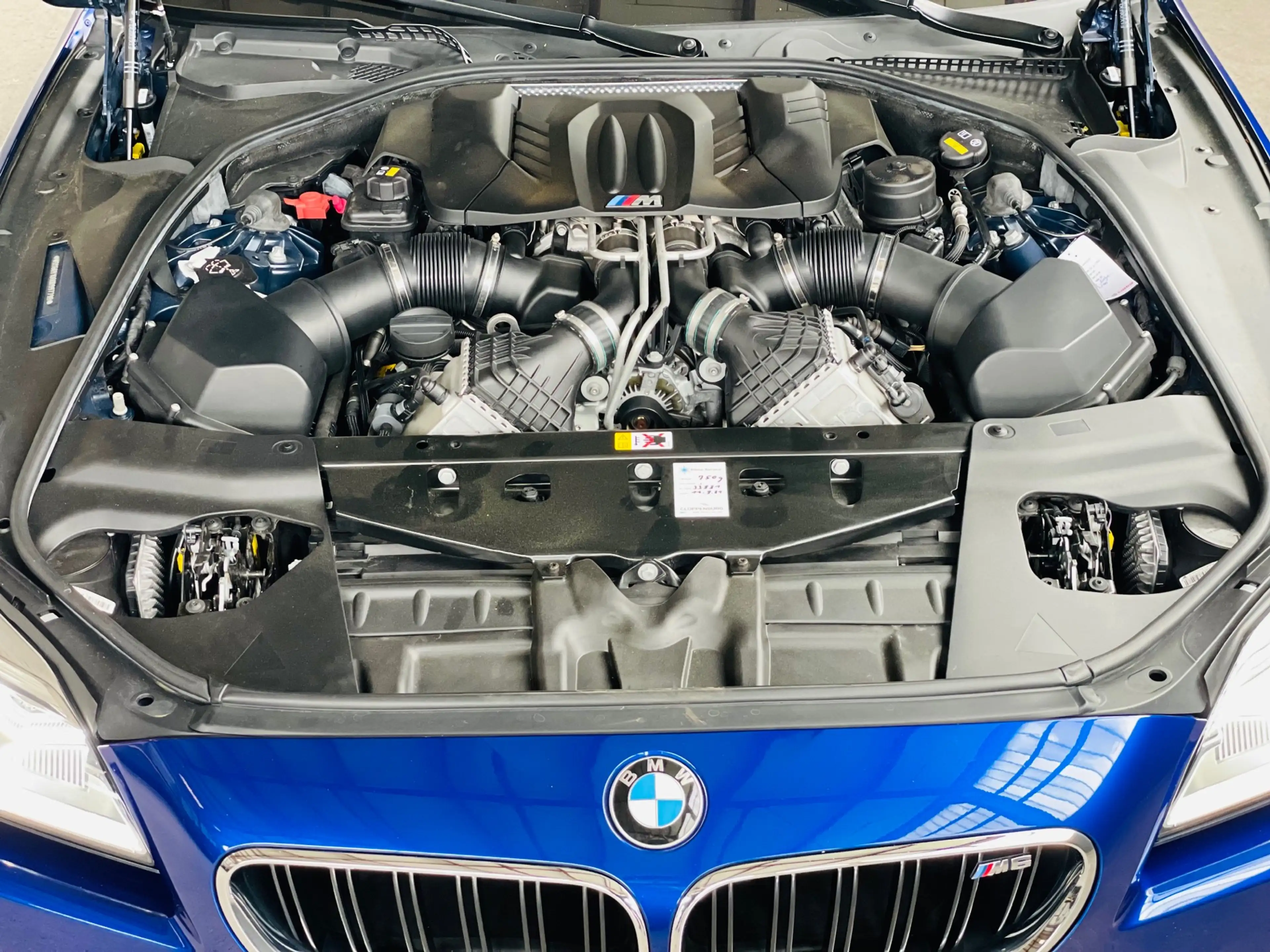 BMW M6 Competition Top Zustand 1. Hand — photo 9