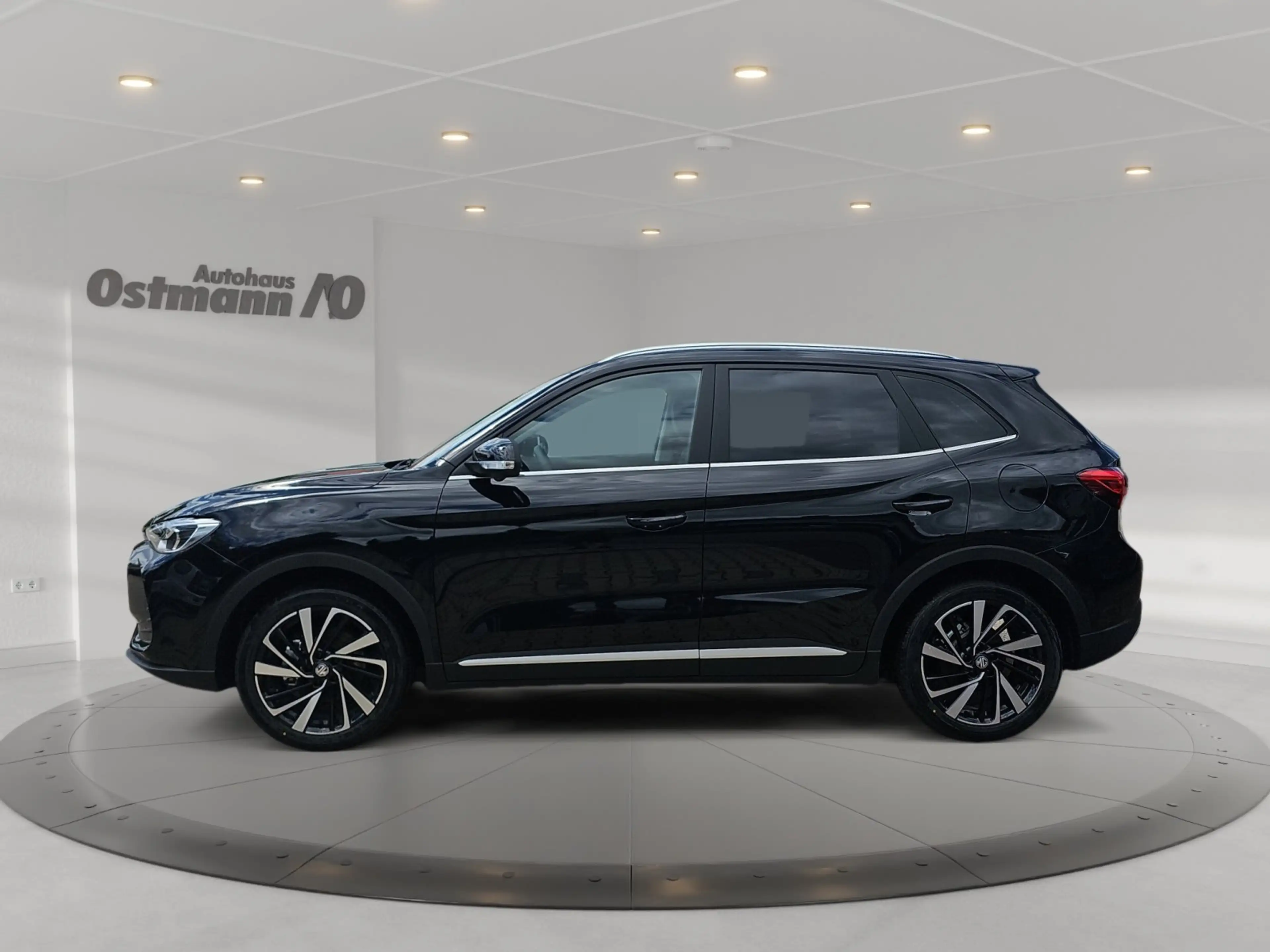 MG ZS 1.5 HEV+ Luxury 360 AUT Fernlichtass. Kam. LED — photo 2