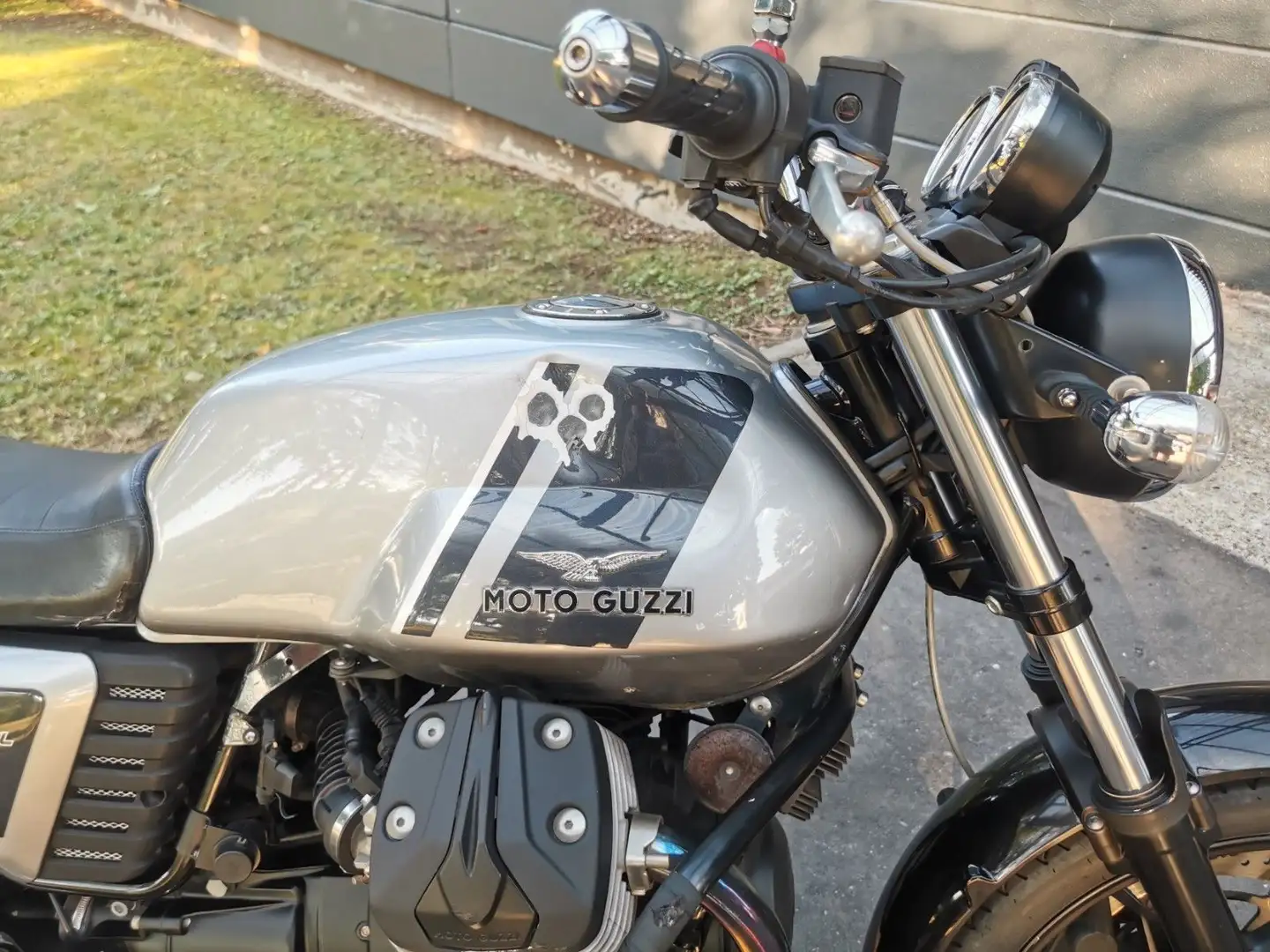 Moto Guzzi V 7 Spezial| 2. Hand| Special Stříbrná - 2