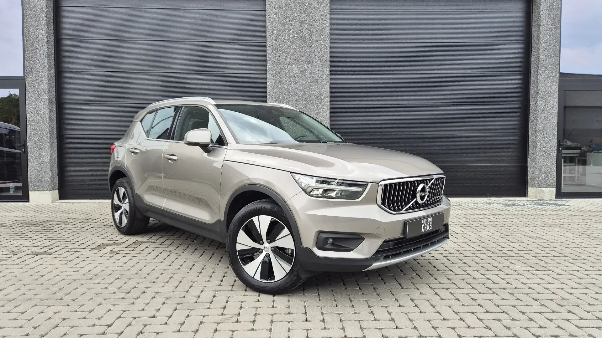 Volvo XC40 T5 Recharge Inscription plug-in hybride Beige - 1