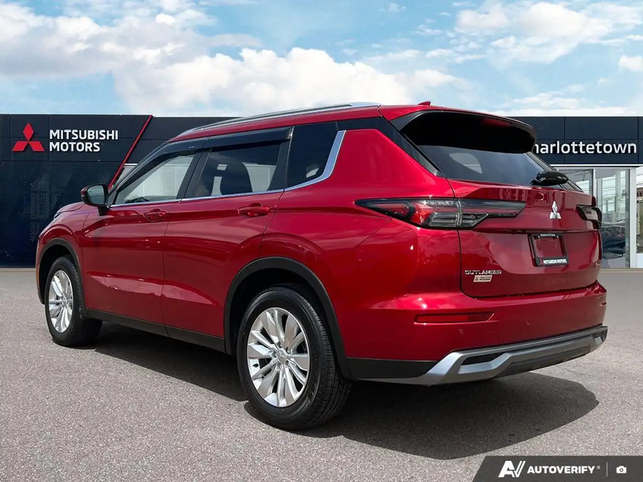 Mitsubishi Outlander photo Mitsubishi Outlander