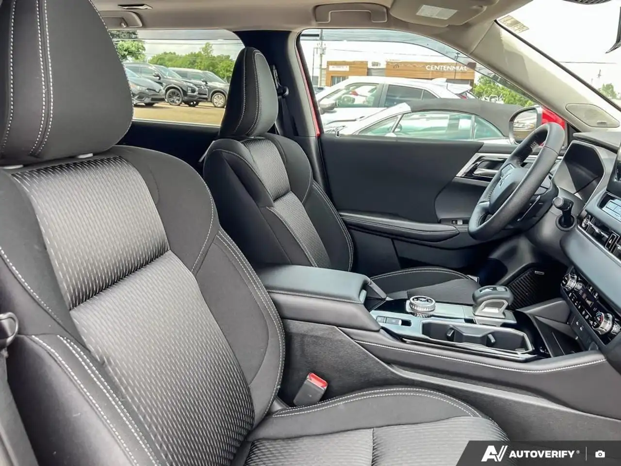 Mitsubishi Outlander photo Mitsubishi Outlander