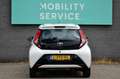 Toyota Aygo 1.0 VVT-i x-play AUT Camera LED CarPlay AC Blanc - thumbnail 4