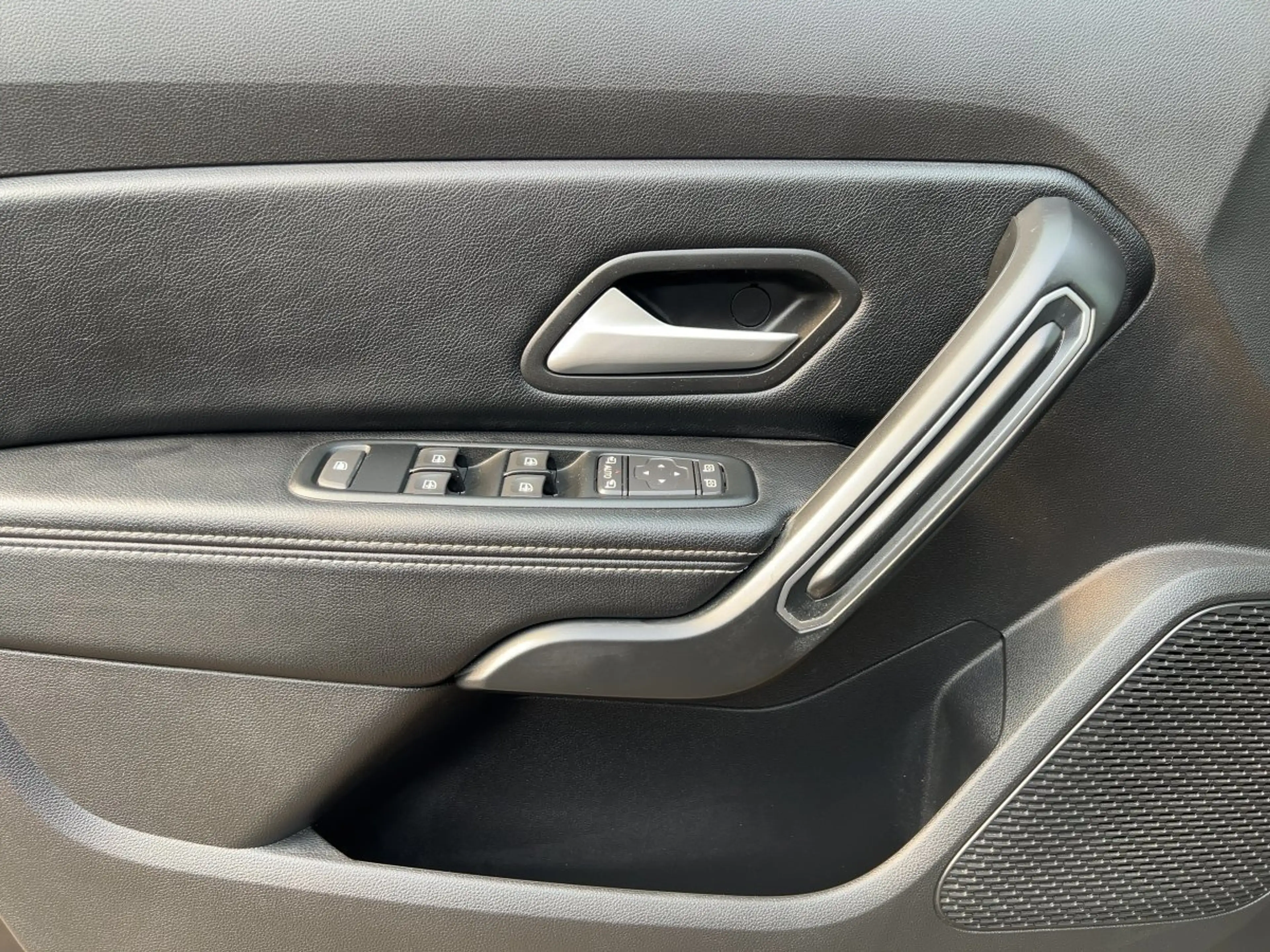 Dacia Duster Journey TCe 150 EDC SHZ Rückfahrkamera PDC — photo 13