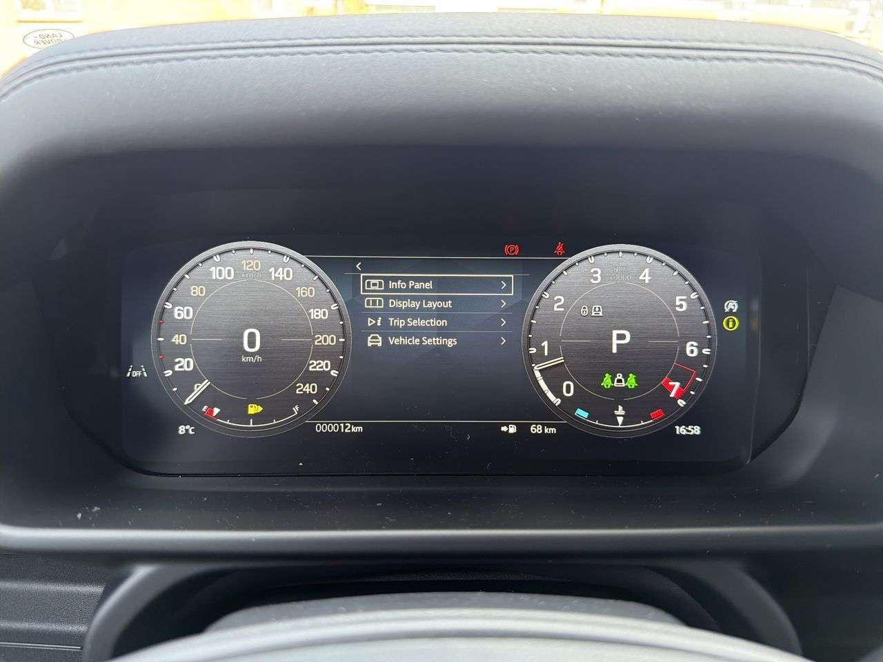 2026 Land Rover Defender 110 P300 S thumb 12