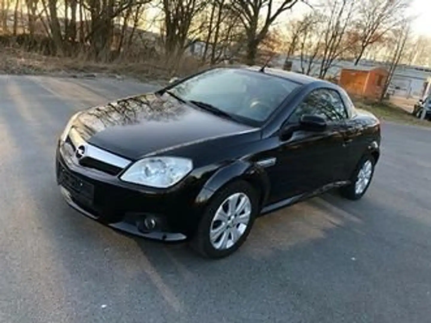 Opel Tigra Twintop 1.3 cdti Enjoy Czarny - 1