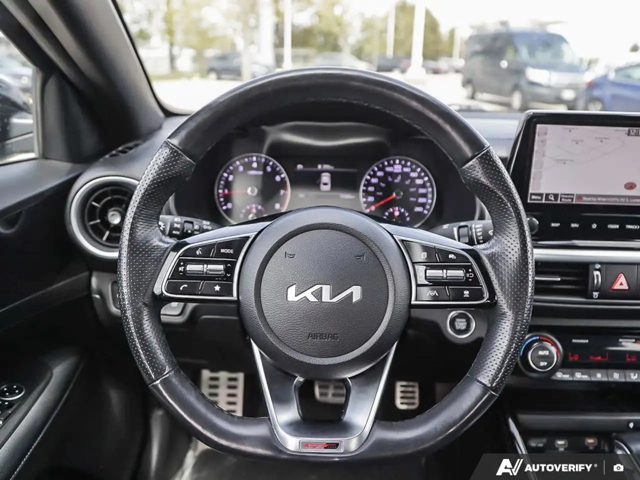 Kia Forte снимка Kia Forte