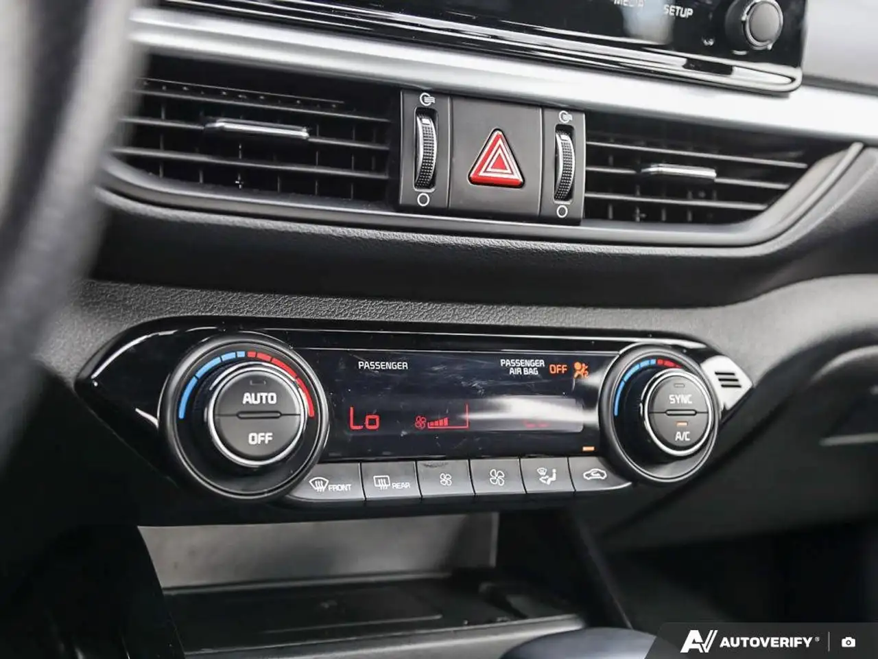 Kia Forte снимка Kia Forte