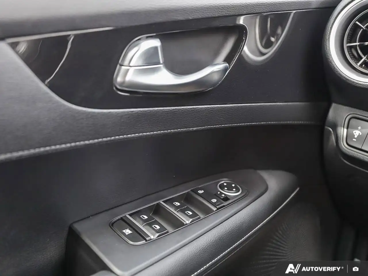 Kia Forte снимка Kia Forte