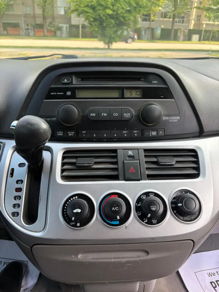 Honda Odyssey снимка Honda Odyssey