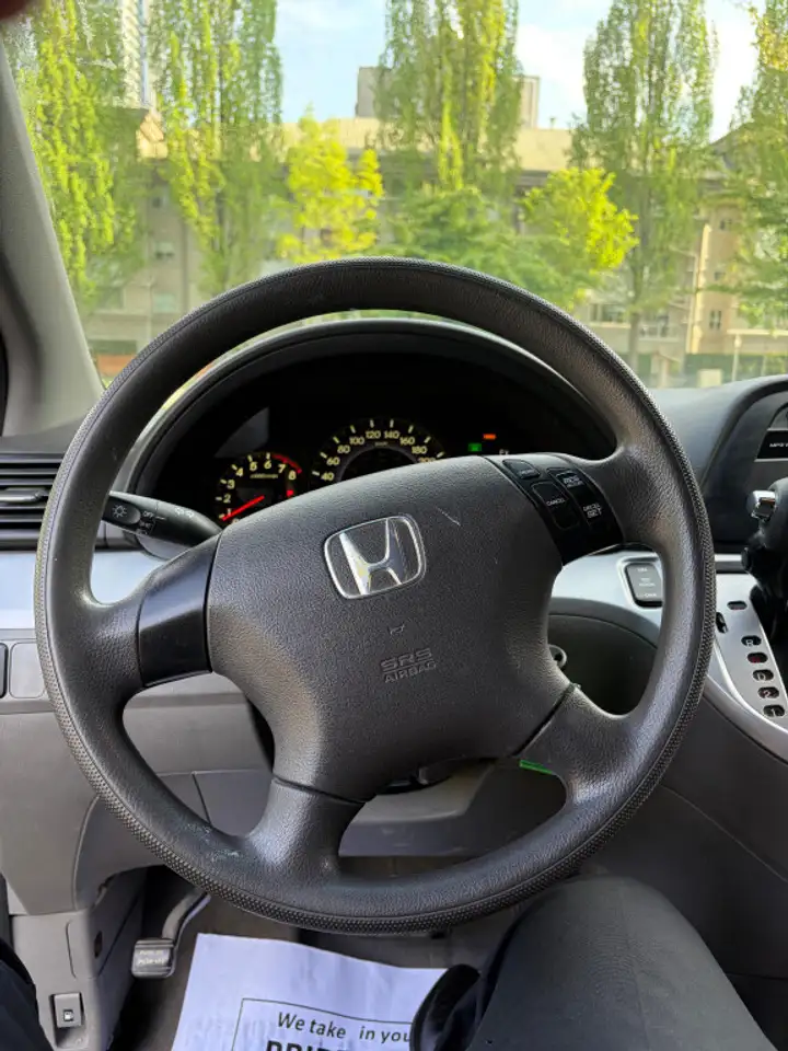 Honda Odyssey снимка Honda Odyssey