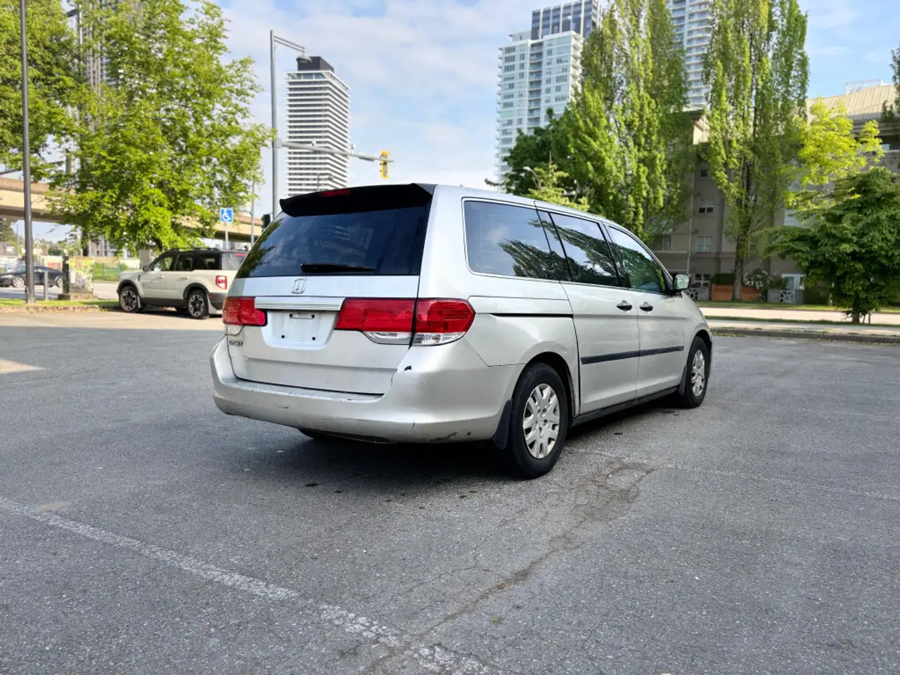 Honda Odyssey снимка Honda Odyssey