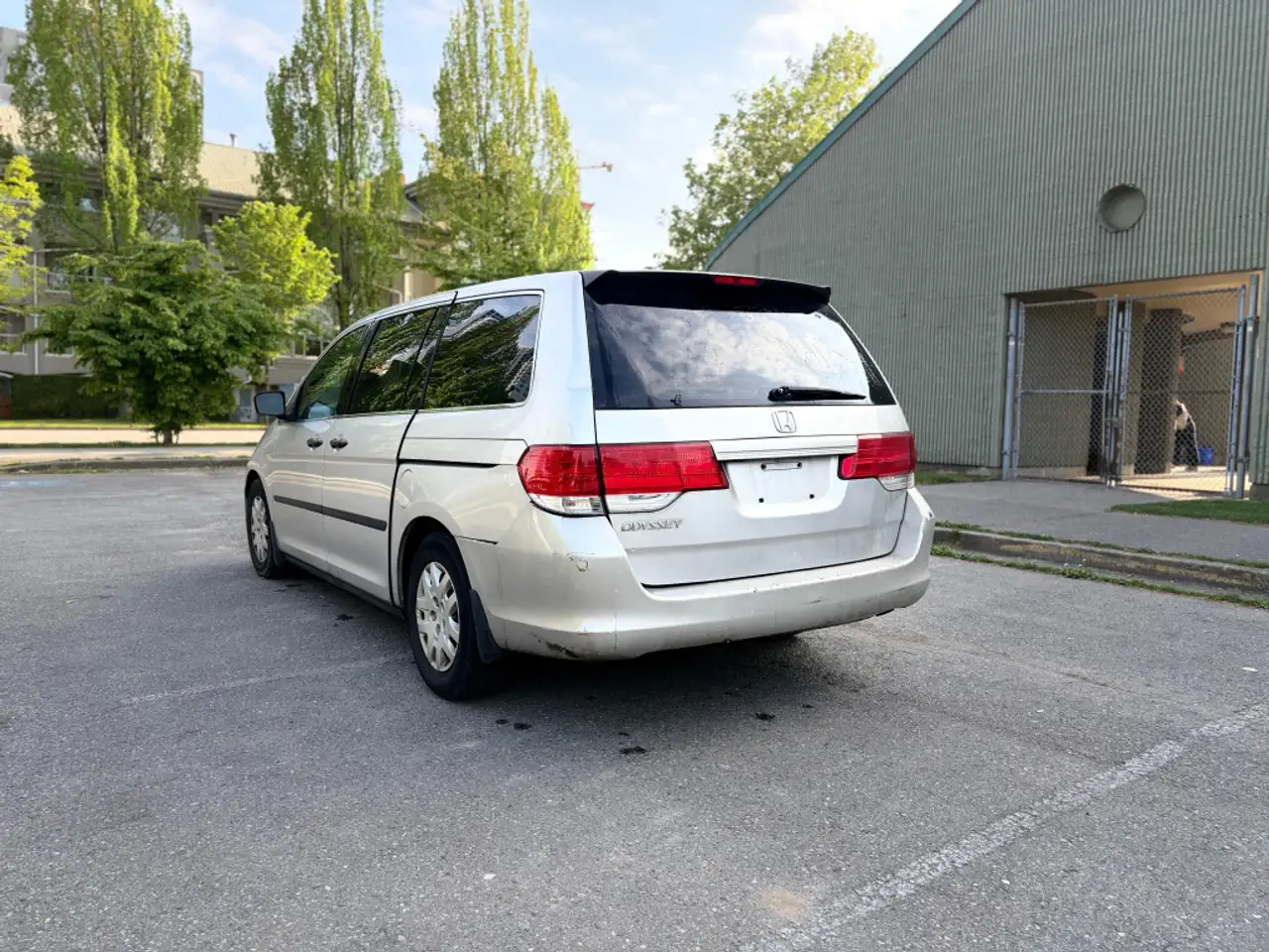 Honda Odyssey снимка Honda Odyssey