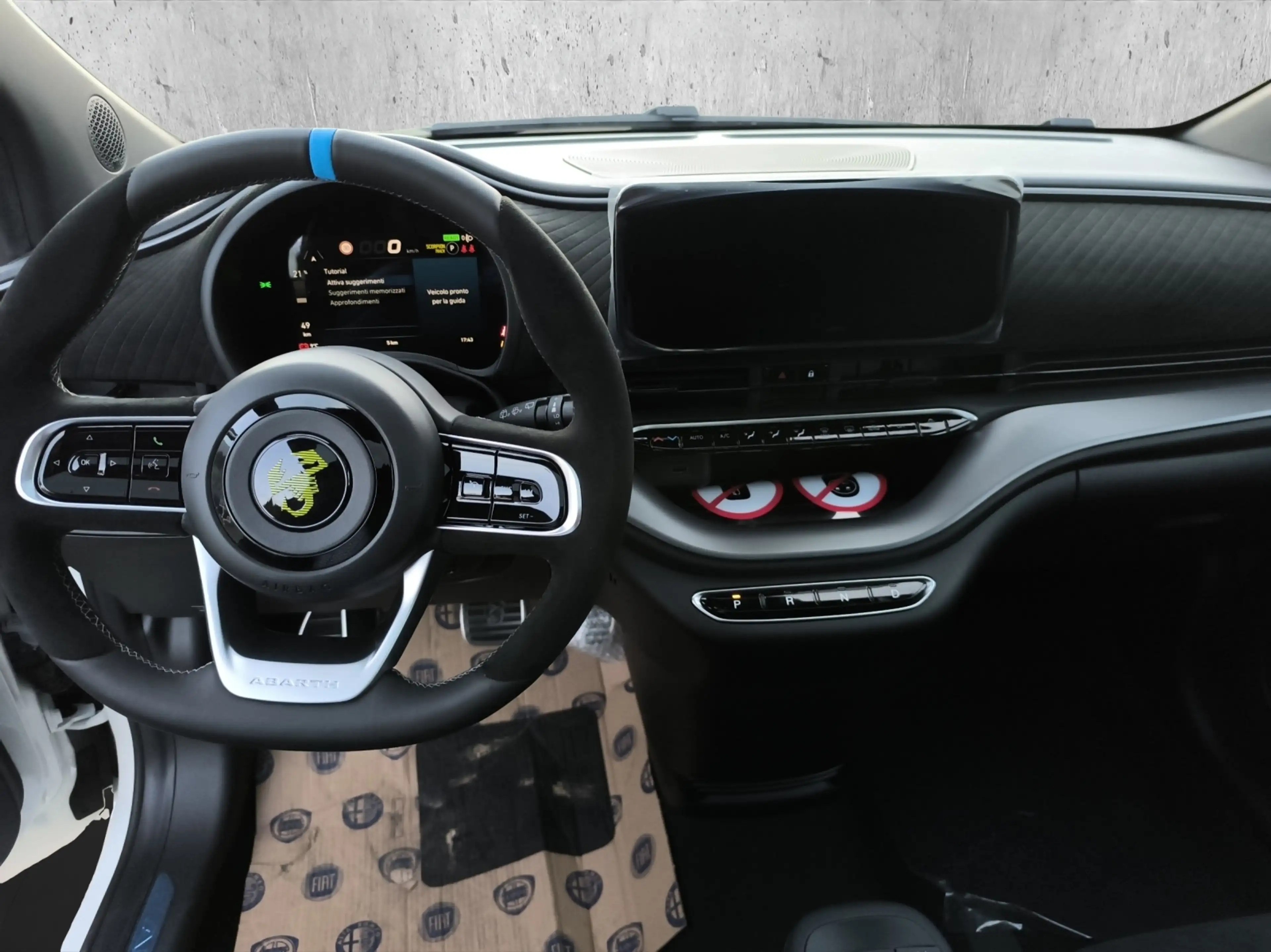 Abarth 500 Turismo 42kWh e PDC TOTWINKEL GLASDACH LED — photo 15