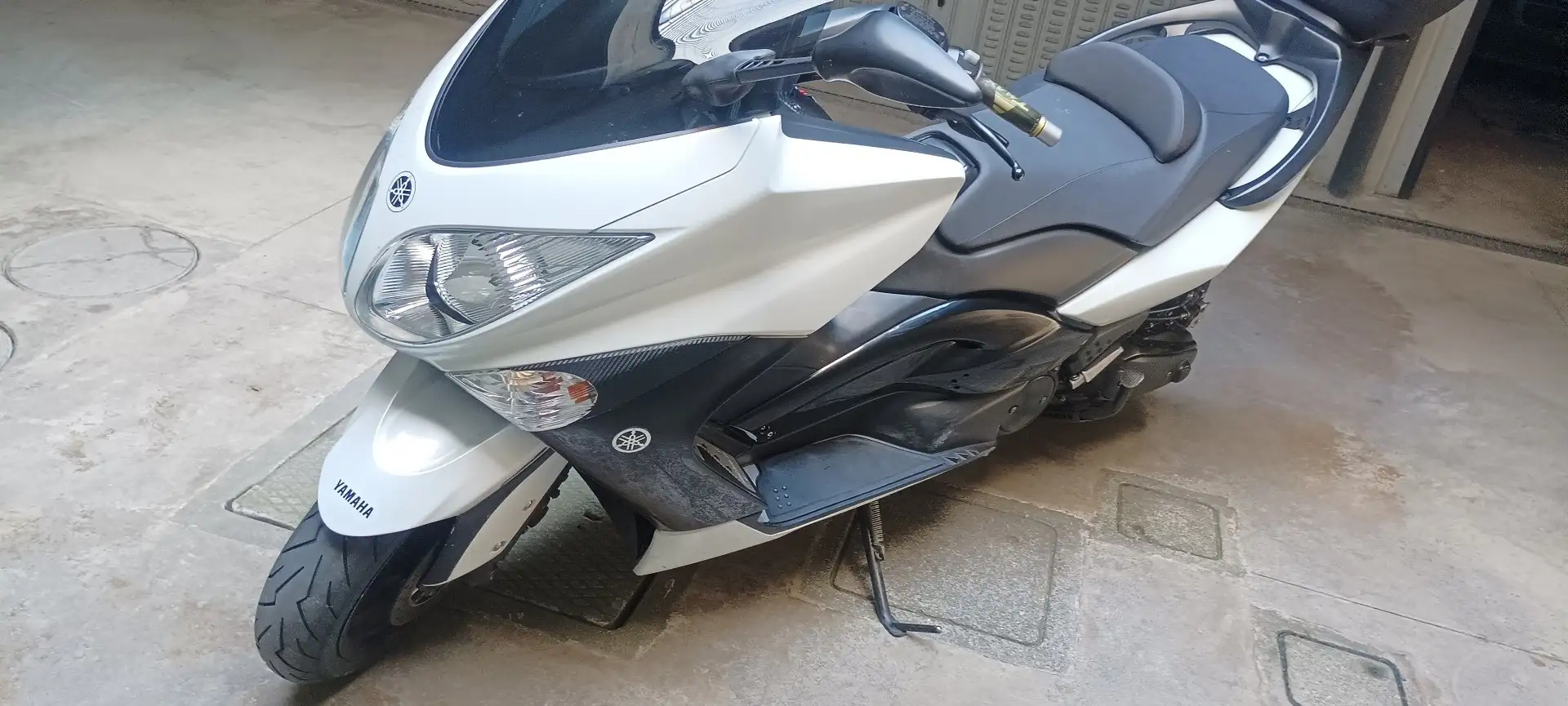 Yamaha TMAX 500 Bílá - 1