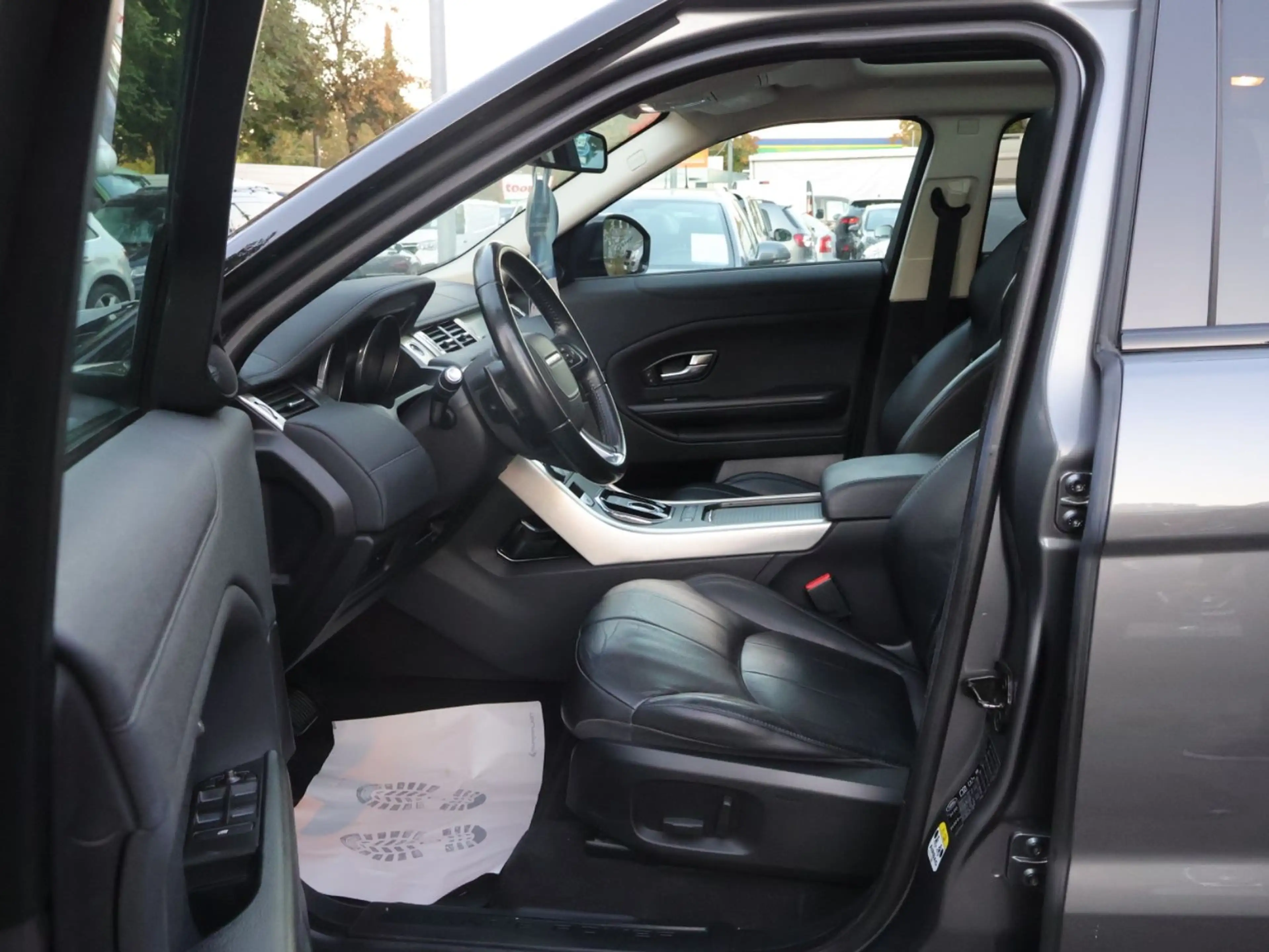 Land Rover Range Rover Evoque SE Aut. PANO-LEDER-XENON-NAVI — photo 15
