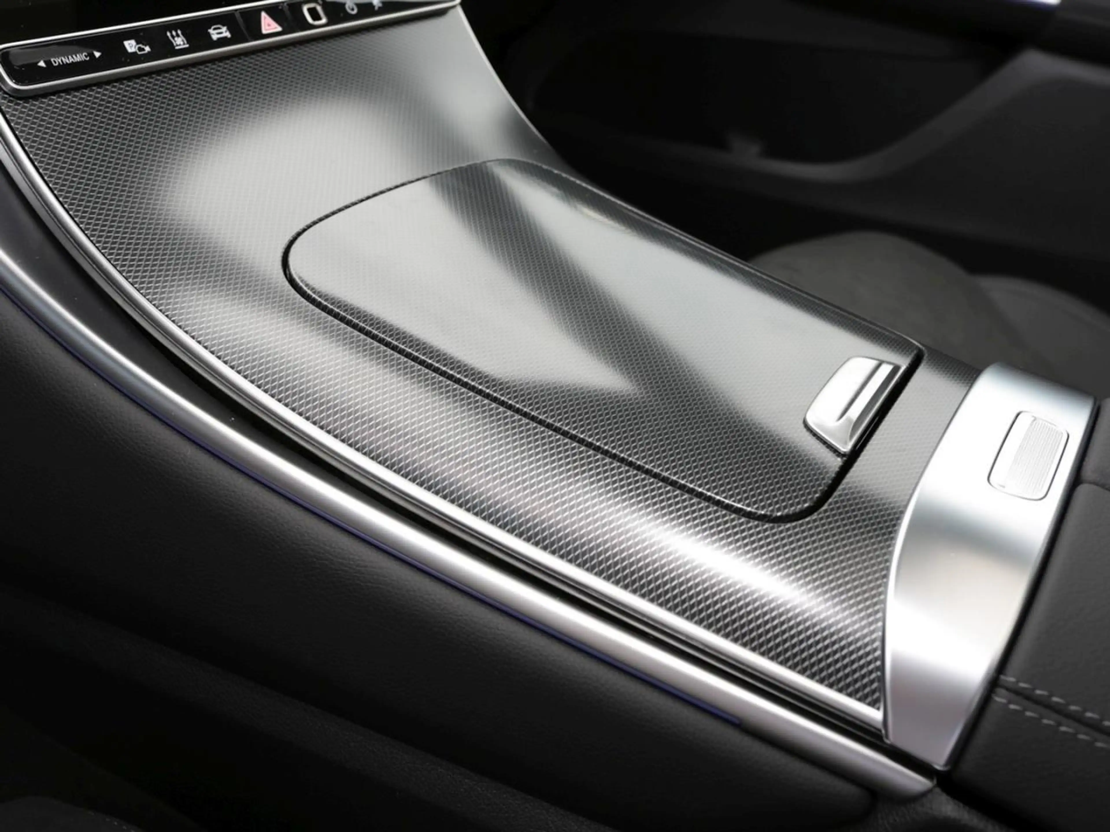 Mercedes-Benz GLC 300 d 4M Edition AMG Night AHK Panorama 360° — photo 15