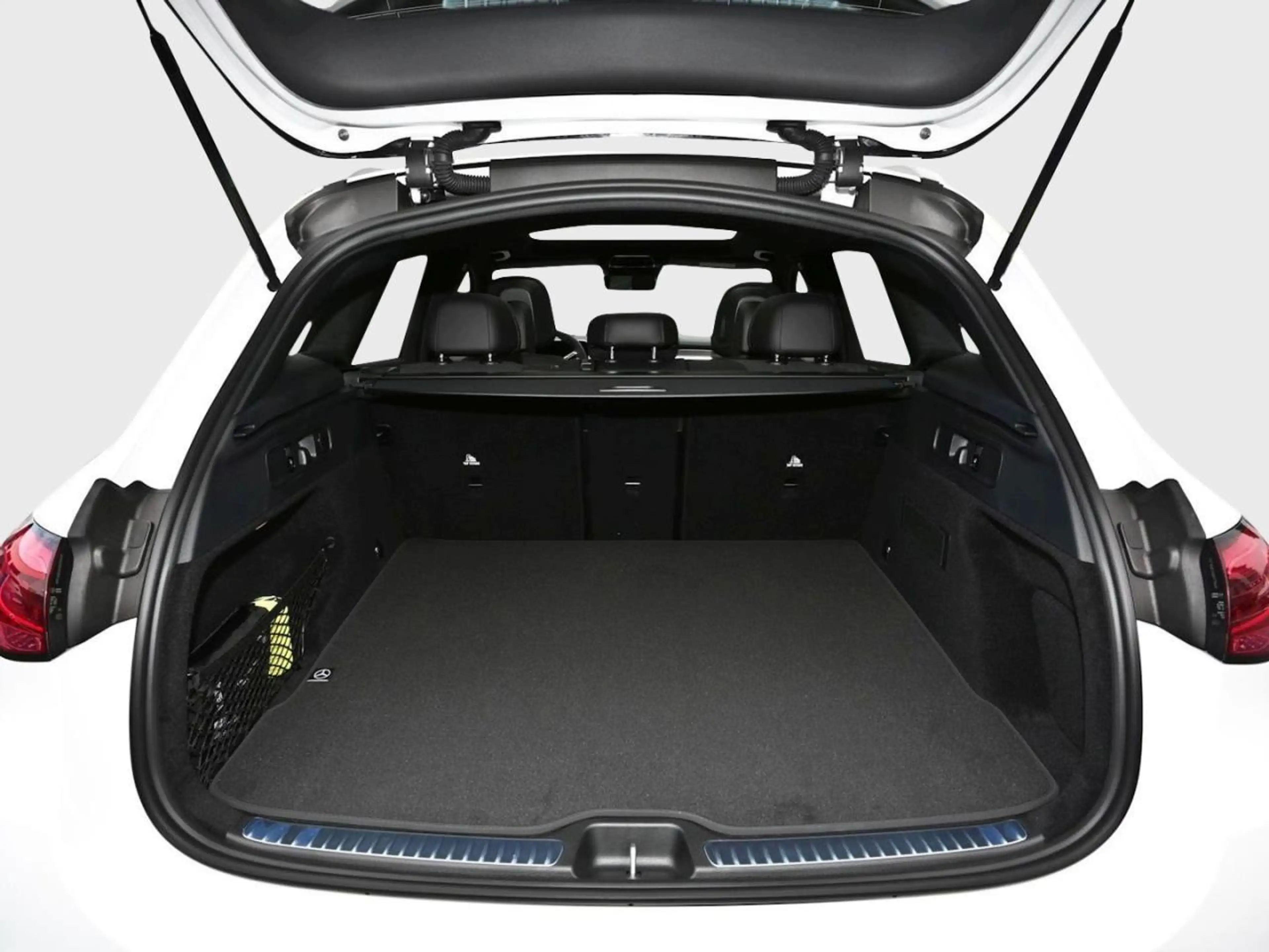 Mercedes-Benz GLC 300 d 4M Edition AMG Night AHK Panorama 360° — photo 6