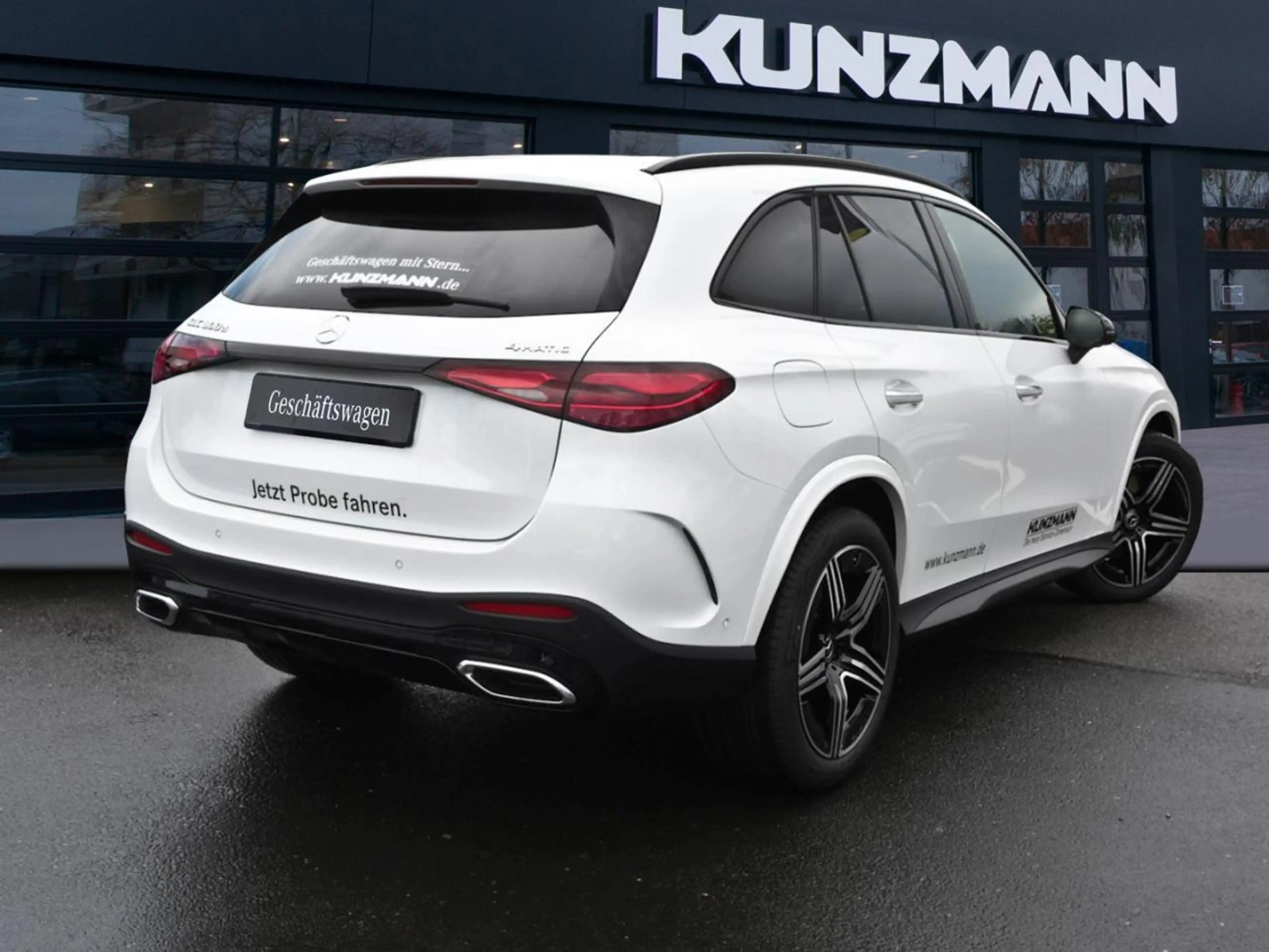 Mercedes-Benz GLC 300 d 4M Edition AMG Night AHK Panorama 360° — photo 3