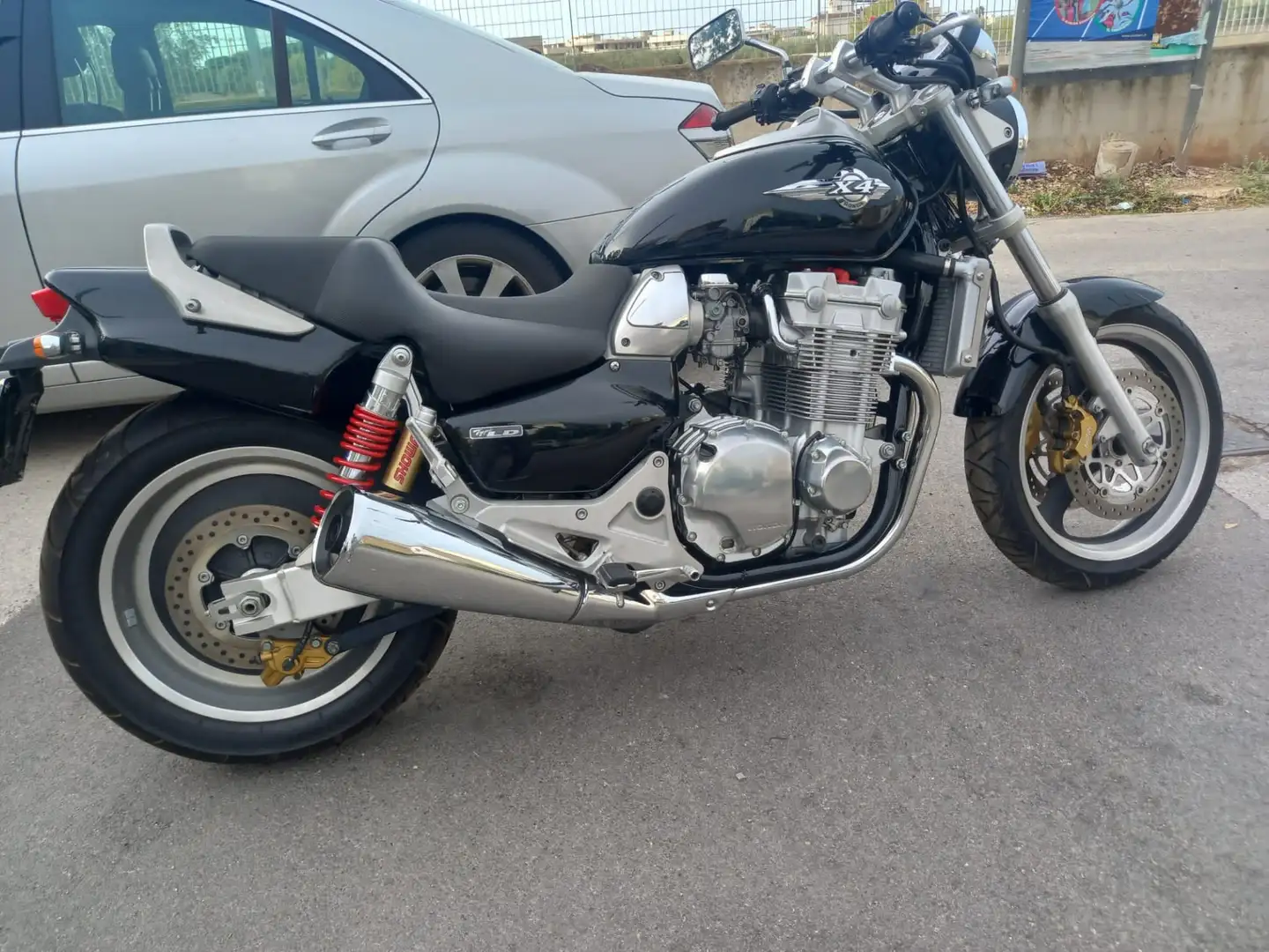 Honda X 4 Czarny - 2