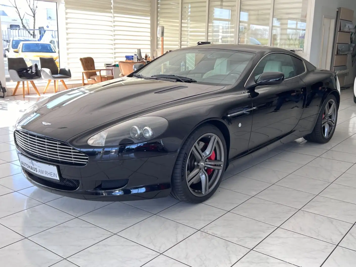 Aston Martin DB9 Coupe 6.0 V12 Touchtronic+Scheckheft+TOP!! Schwarz - 2
