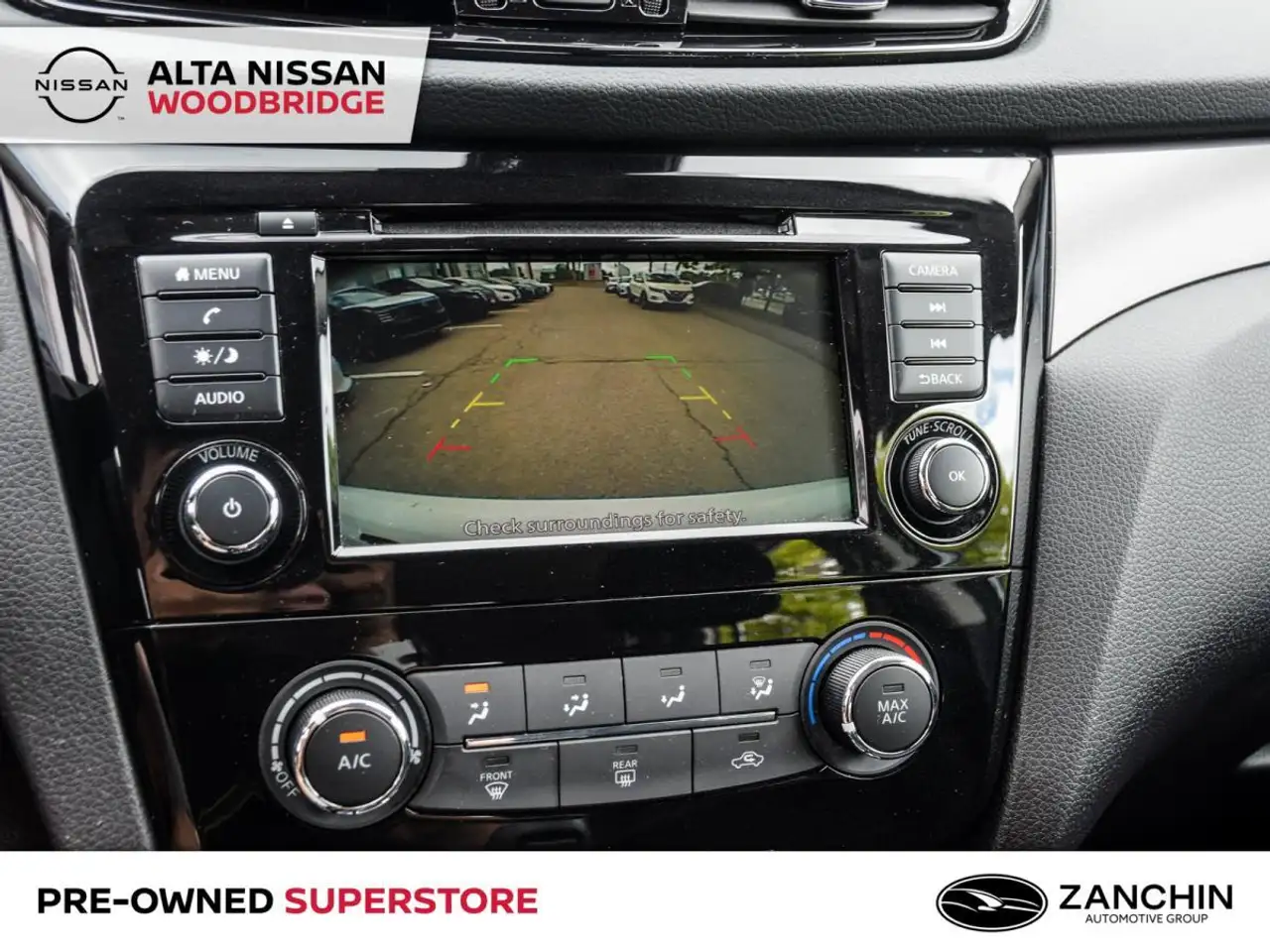 Nissan Qashqai снимка Nissan Qashqai