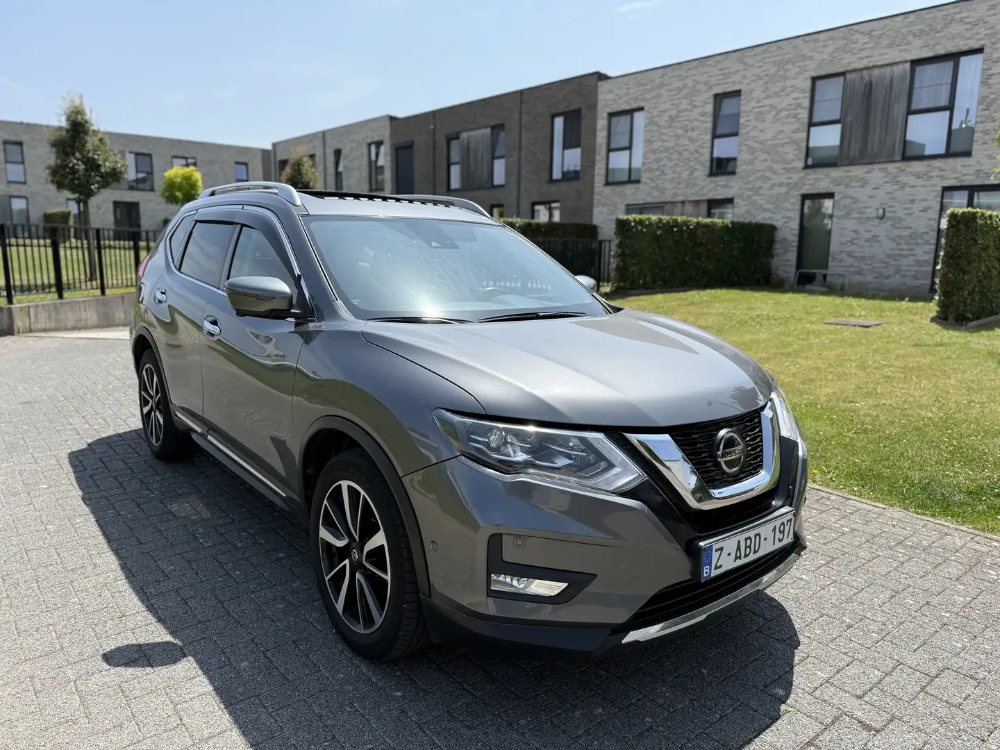 Nissan X-Trail 1.7 dCi 2WD Tekna 7pl. Xtronic FULL OPTIONS ! Grijs - 1
