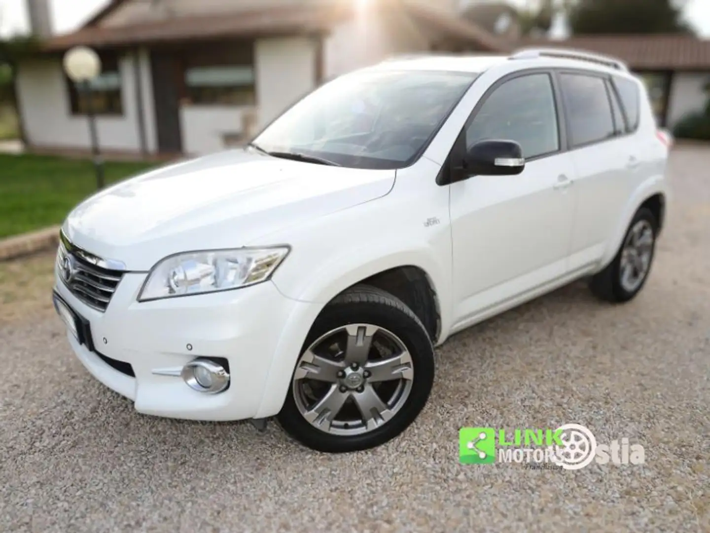Toyota RAV 4 RAV4 Crossover 2.2 D-Cat A/T 150 CV Executive Bianco - 2