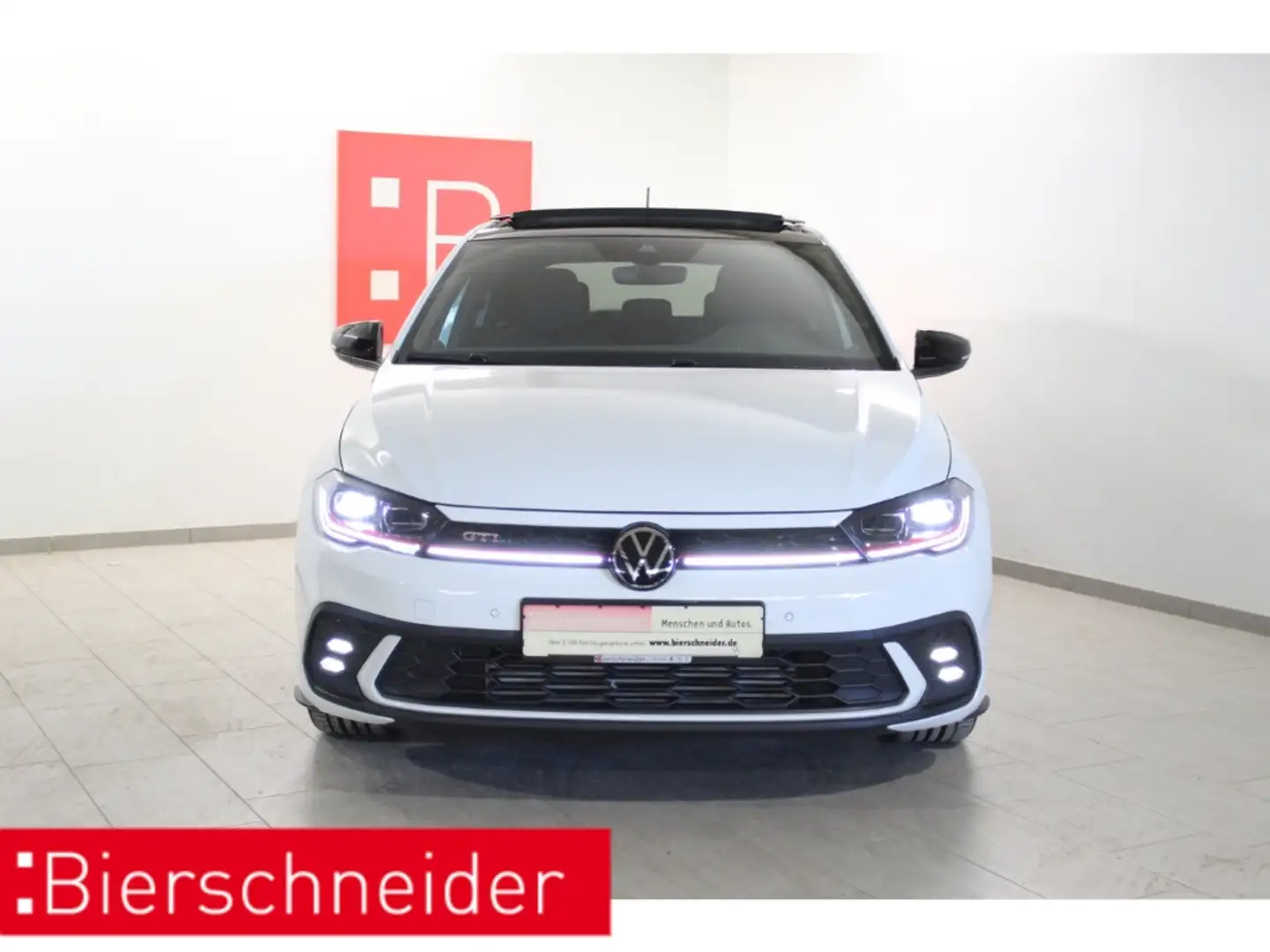 Volkswagen Polo GTI 2.0 TSI DSG 18 MATRIX PANO BEATS ACC Bílá - 2