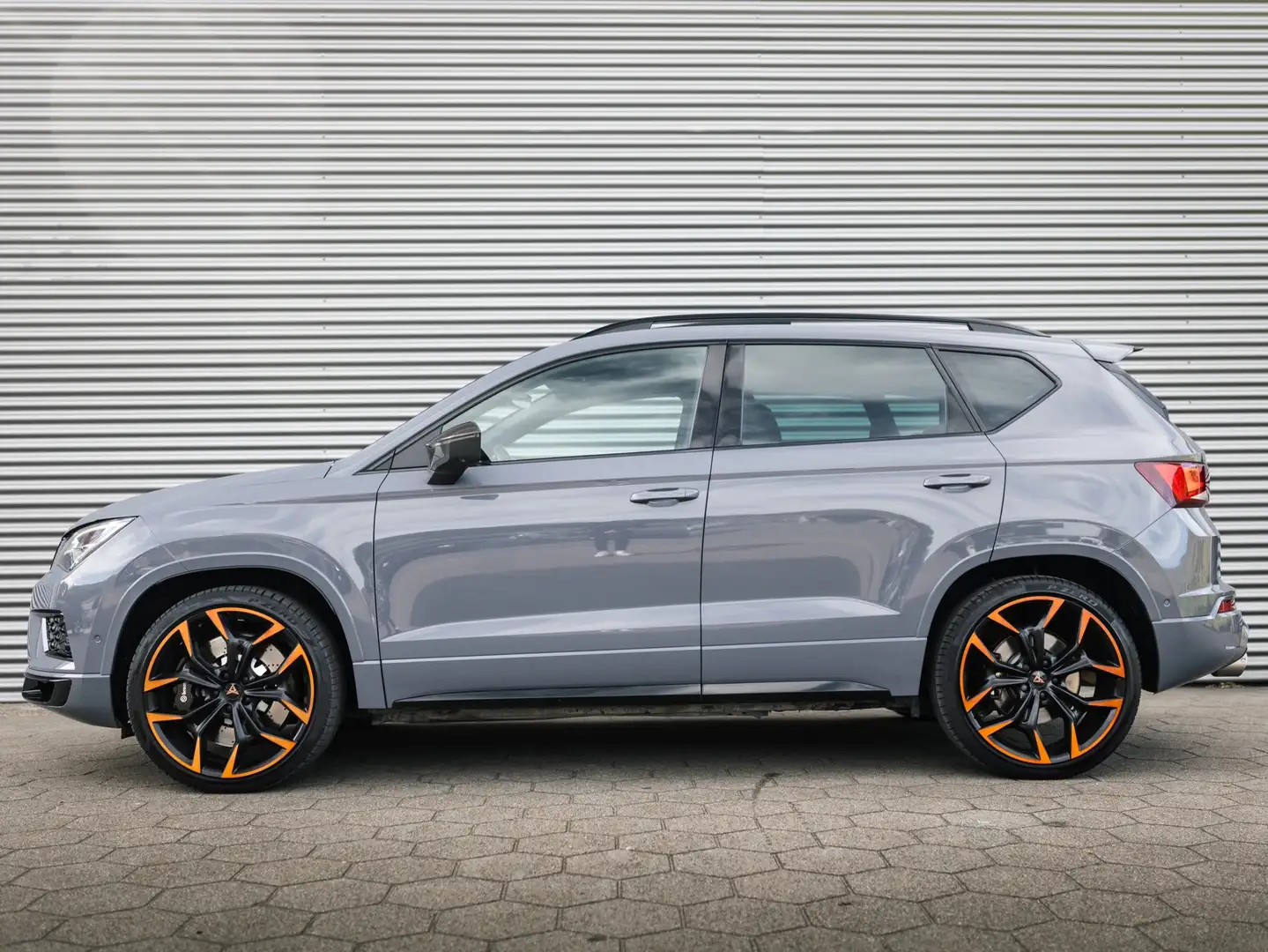 CUPRA Ateca 2.0 TSI 4DRIVE LIMITED AKRA CARBON BREMBO BEATS Gris - 2