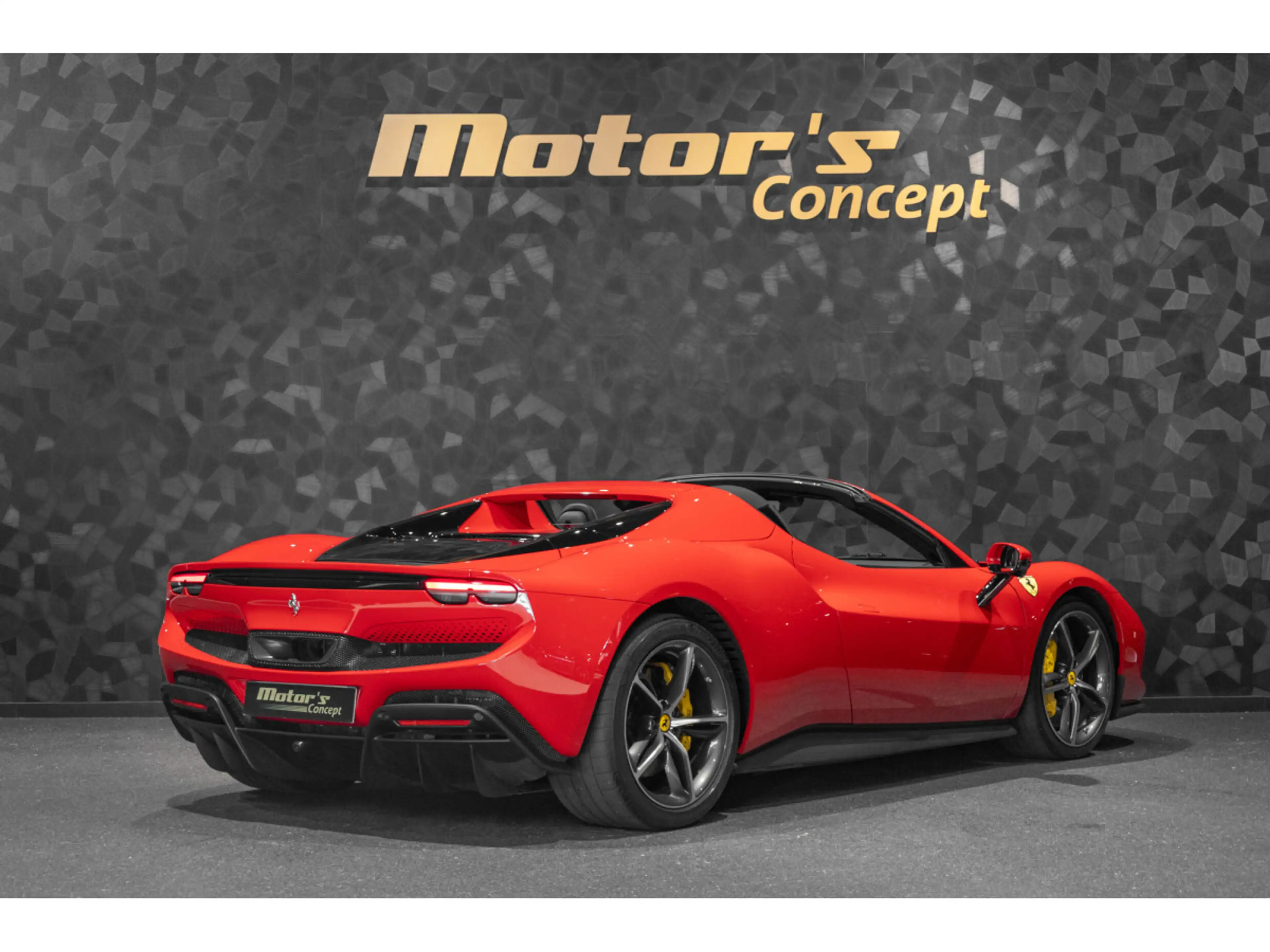 Ferrari 296 GTS ROSSO CORSA — photo 3