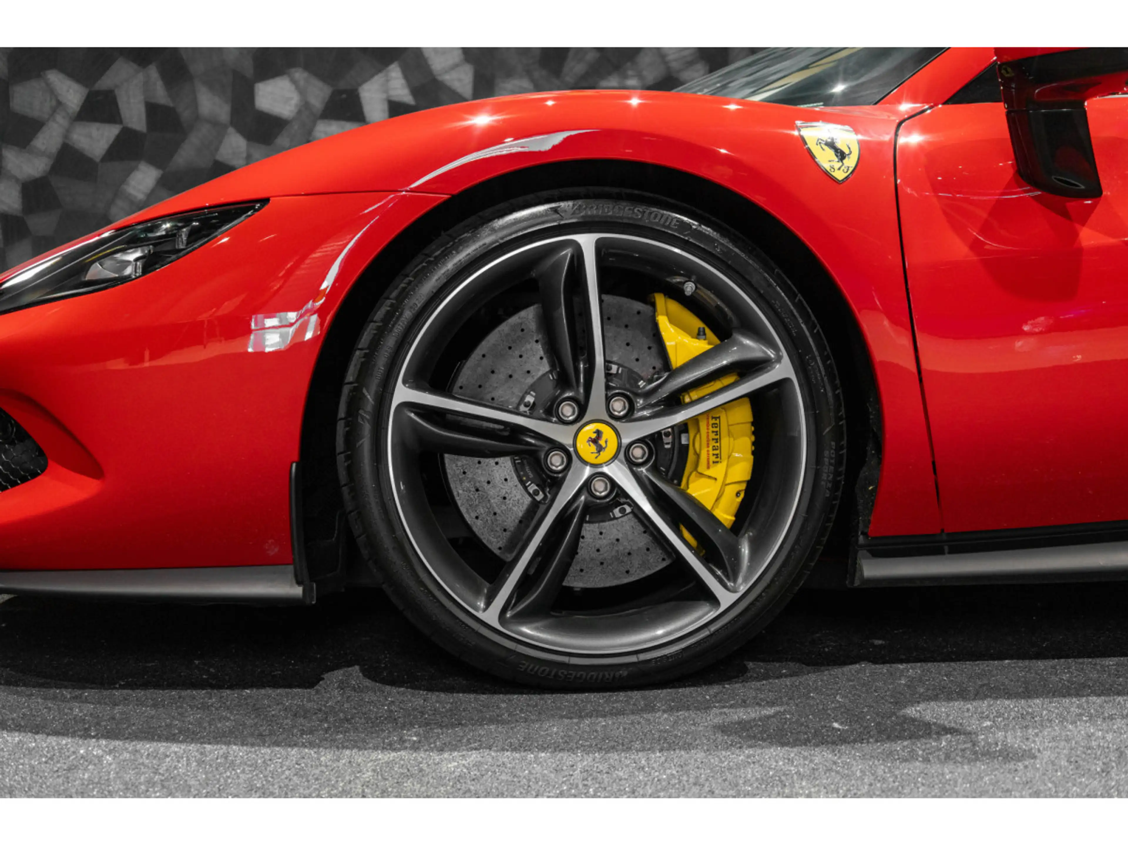 Ferrari 296 GTS ROSSO CORSA — photo 8