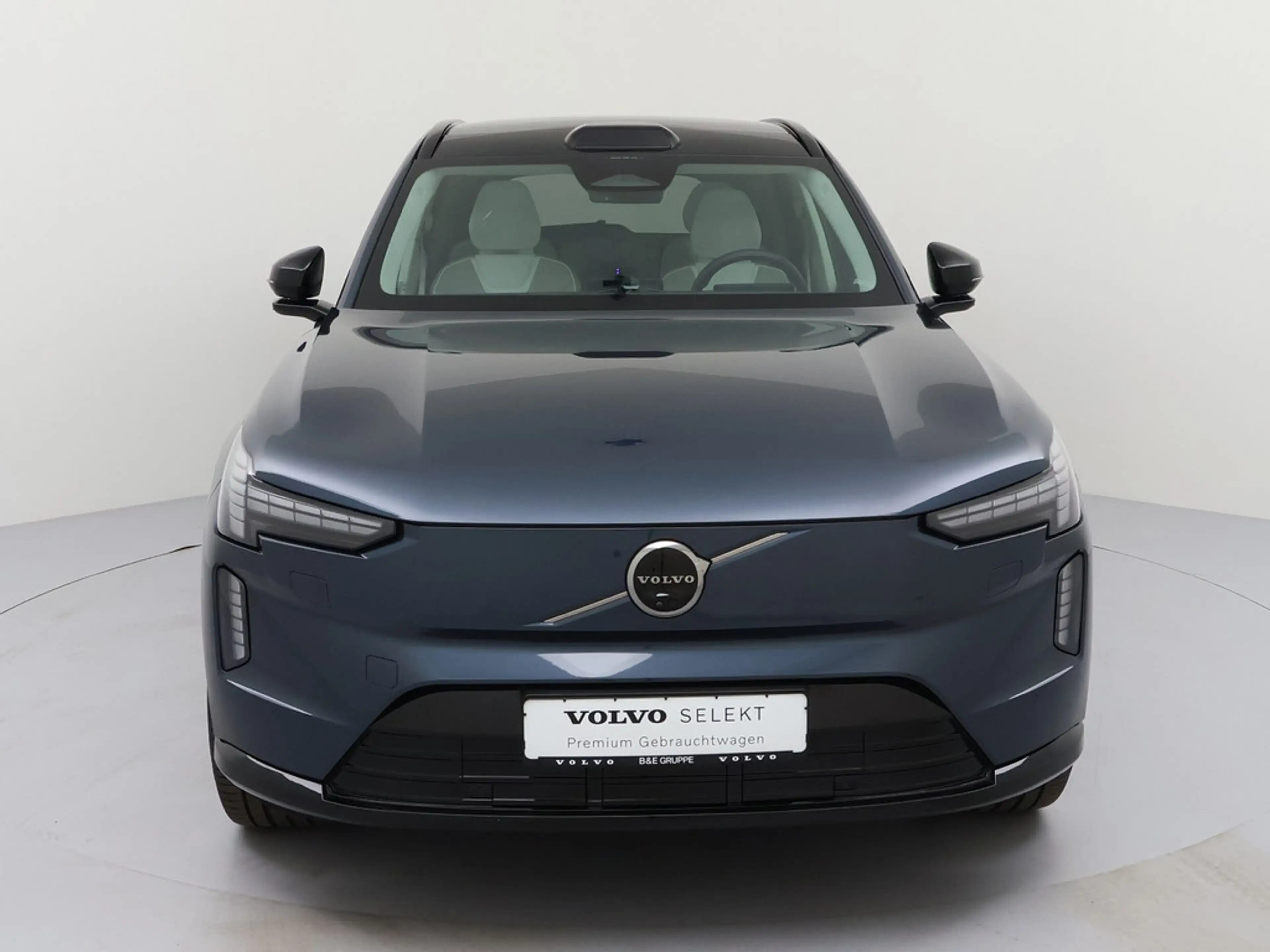 Volvo EX90 Ultra Performance Pure Electric AWD PANO — photo 2
