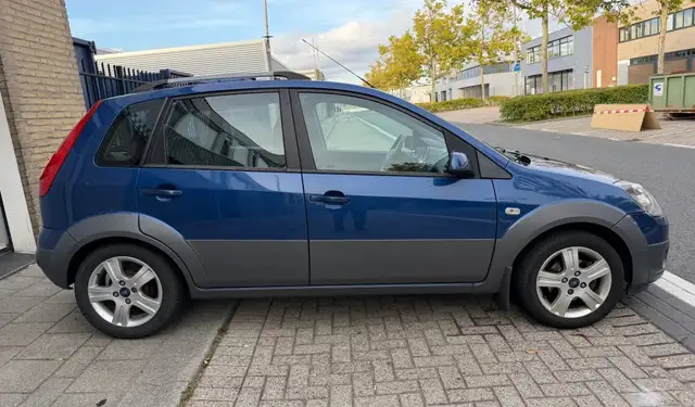 Ford Fiesta view 11