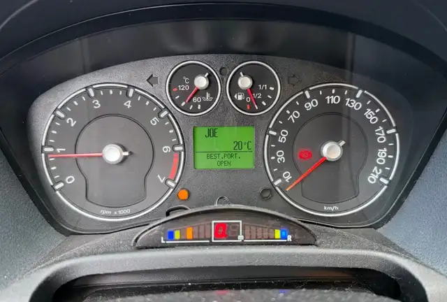 Ford Fiesta view 13