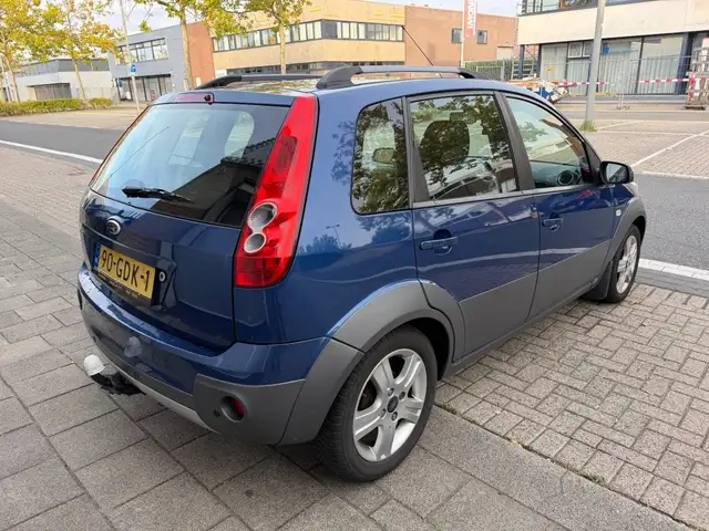 Ford Fiesta view 5