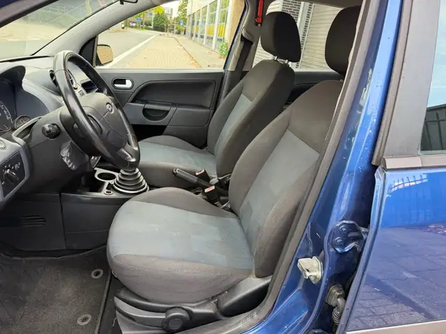Ford Fiesta view 8