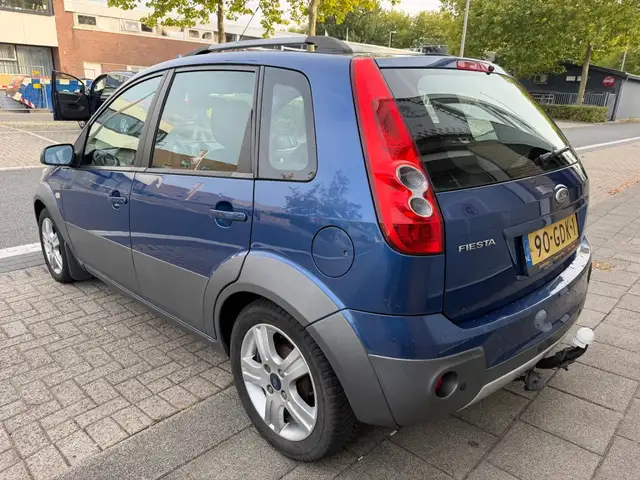 Ford Fiesta view 6