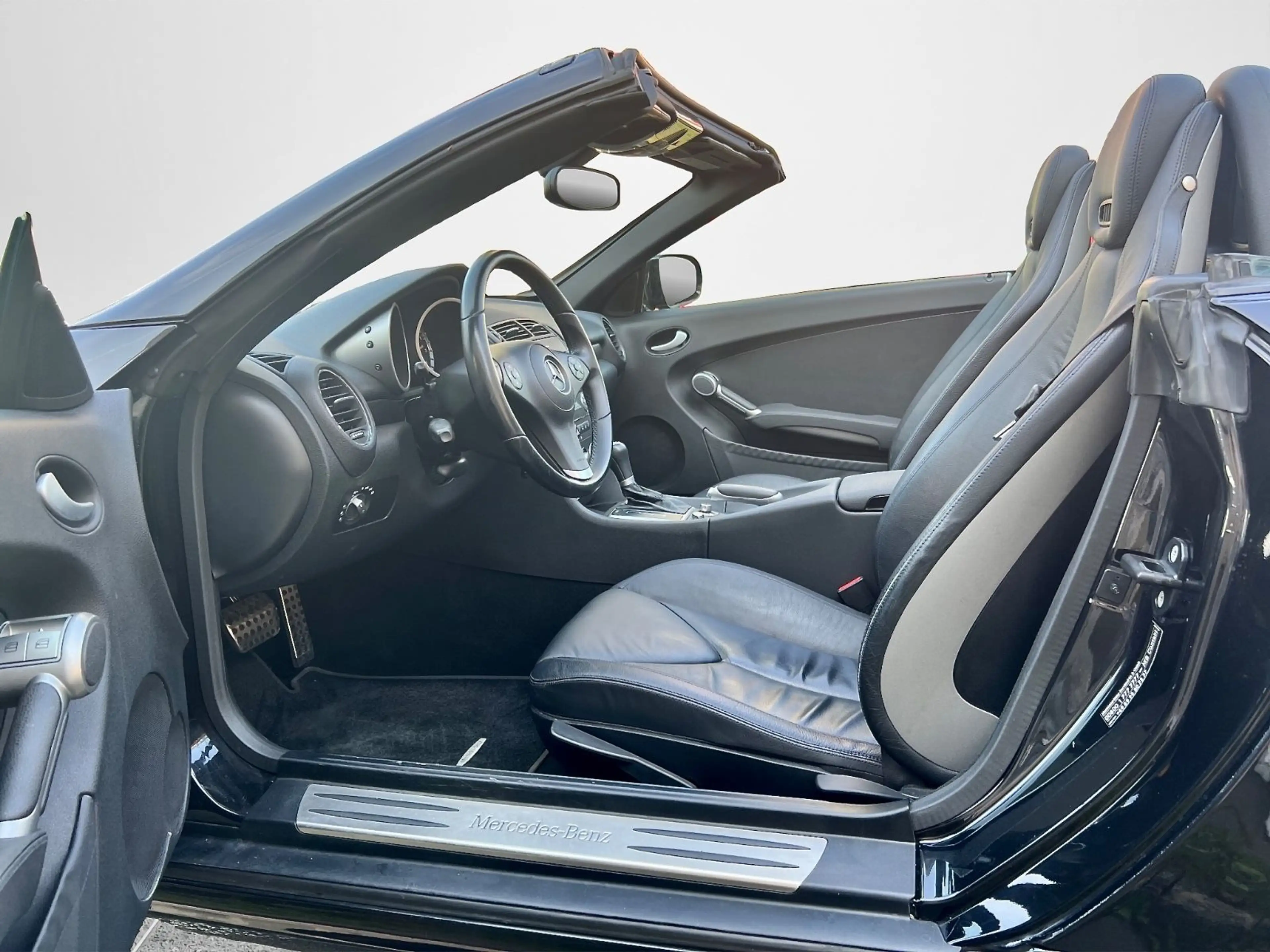 Mercedes-Benz SLK 200 K*AUTOM*LEDER*XENON*AIRSCARF*WINDSCHOTT* — photo 15